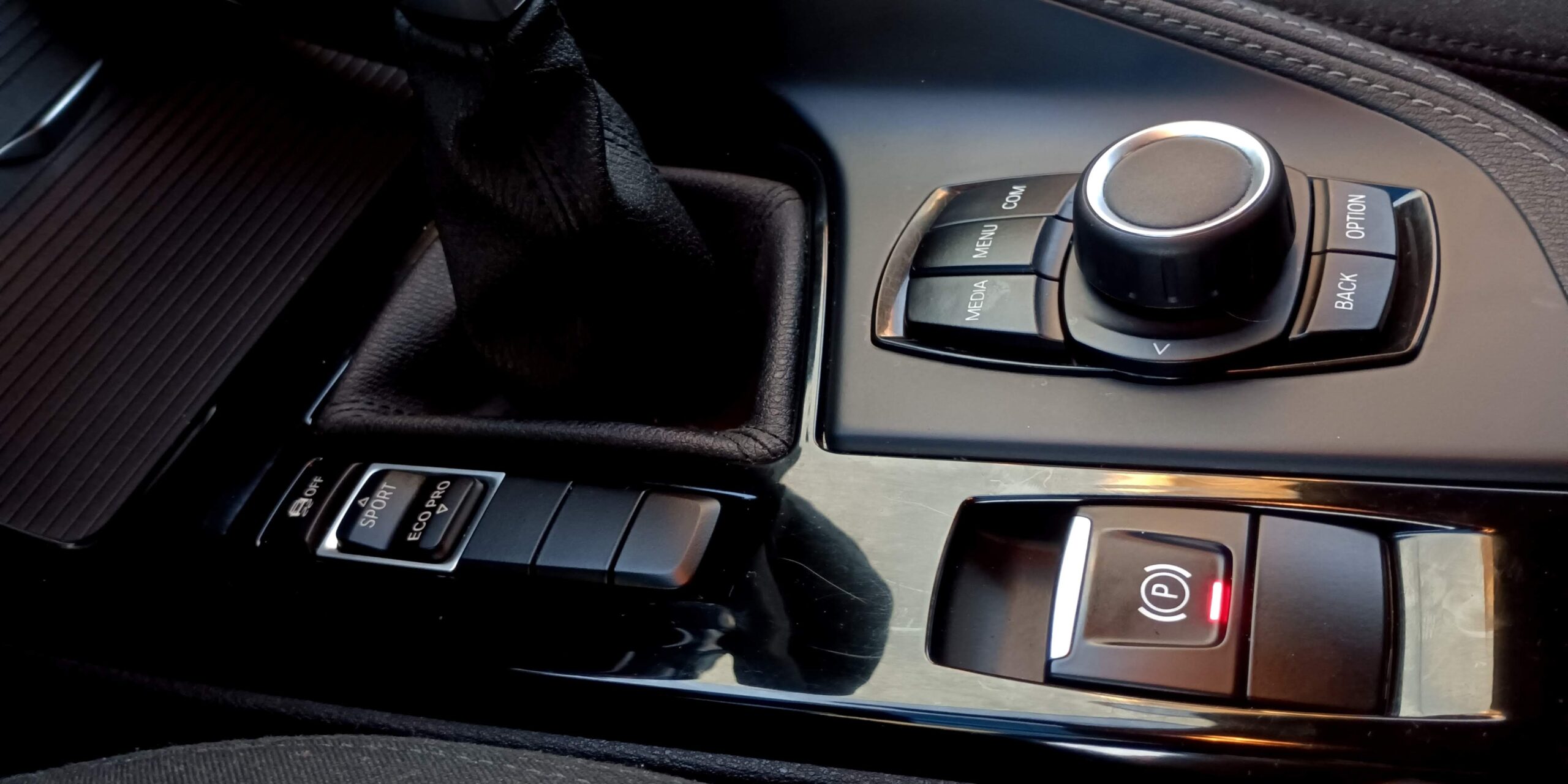 
								BMW X2 16d sDrive cheio									