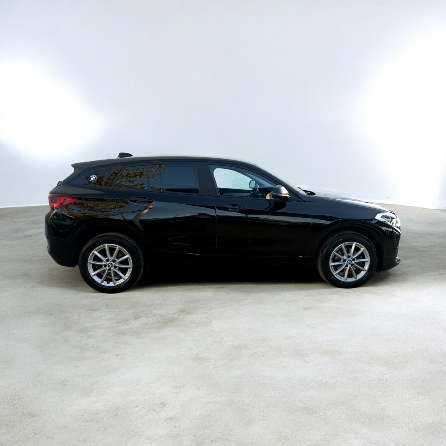 
								BMW X2 16d sDrive cheio									