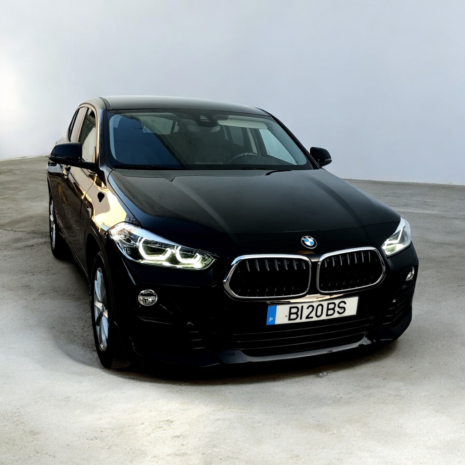 
								BMW X2 16d sDrive cheio									