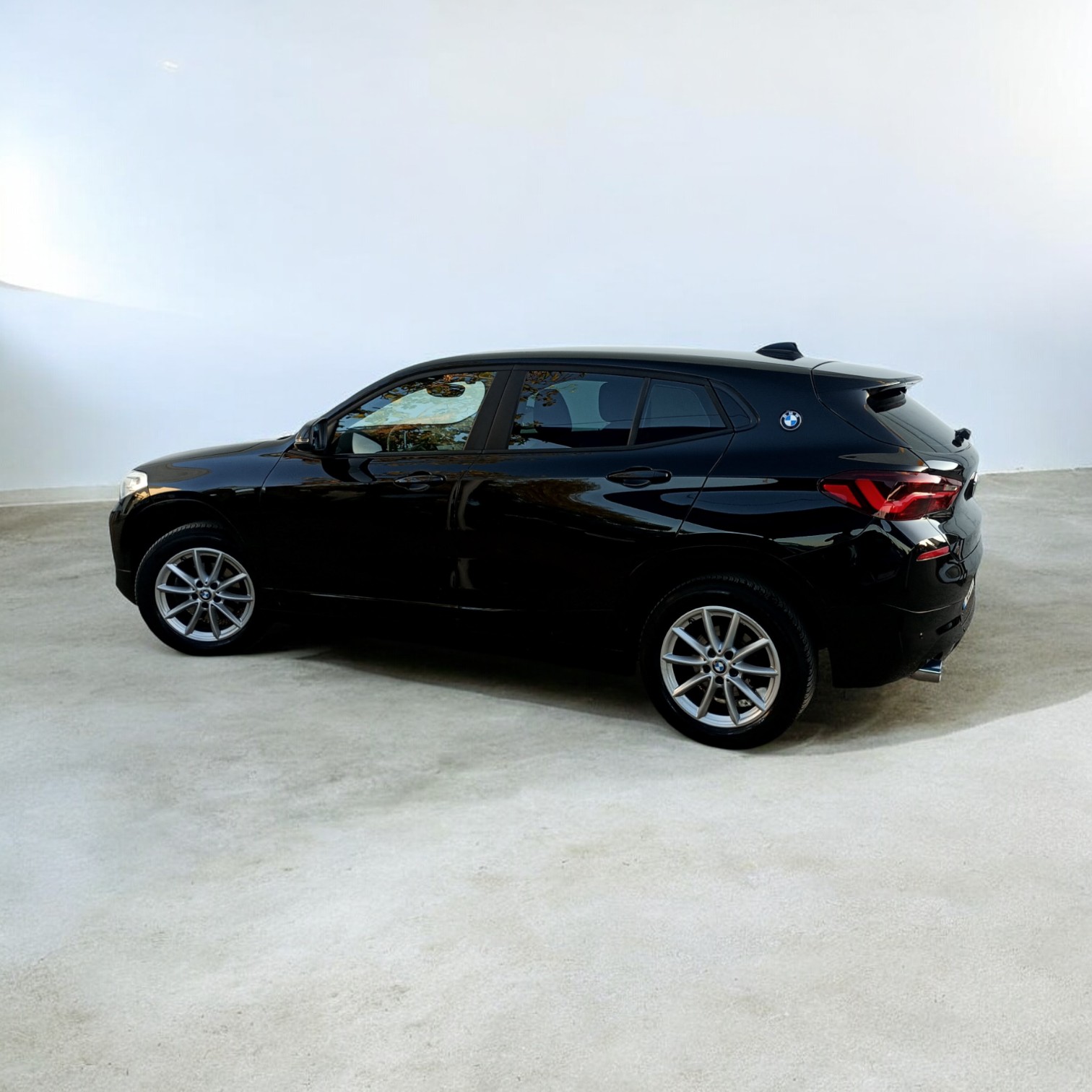 
								BMW X2 16d sDrive cheio									