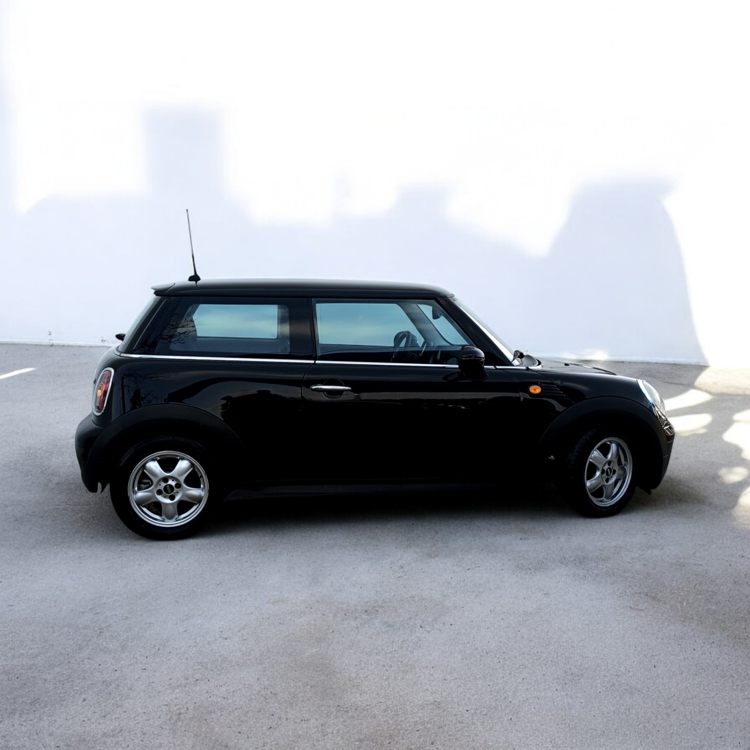
								MINI One Cooper 2009 cheio									