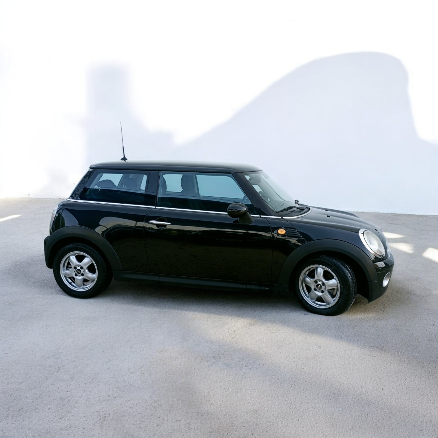 
								MINI One Cooper 2009 cheio									