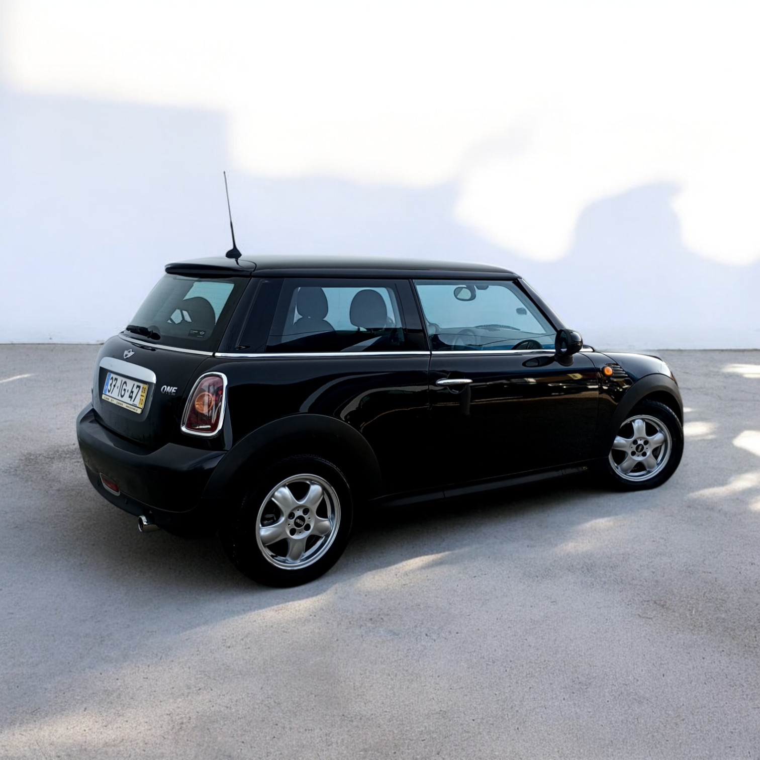 
								MINI One Cooper 2009 cheio									