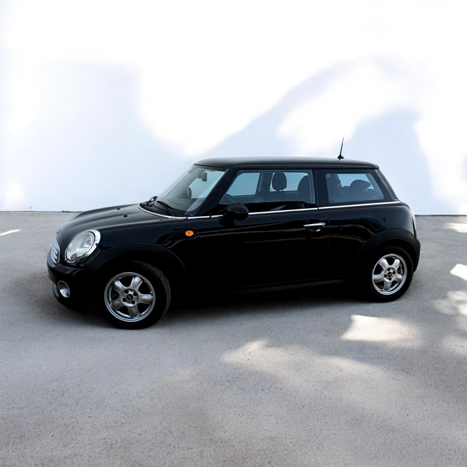 
								MINI One Cooper 2009 cheio									
