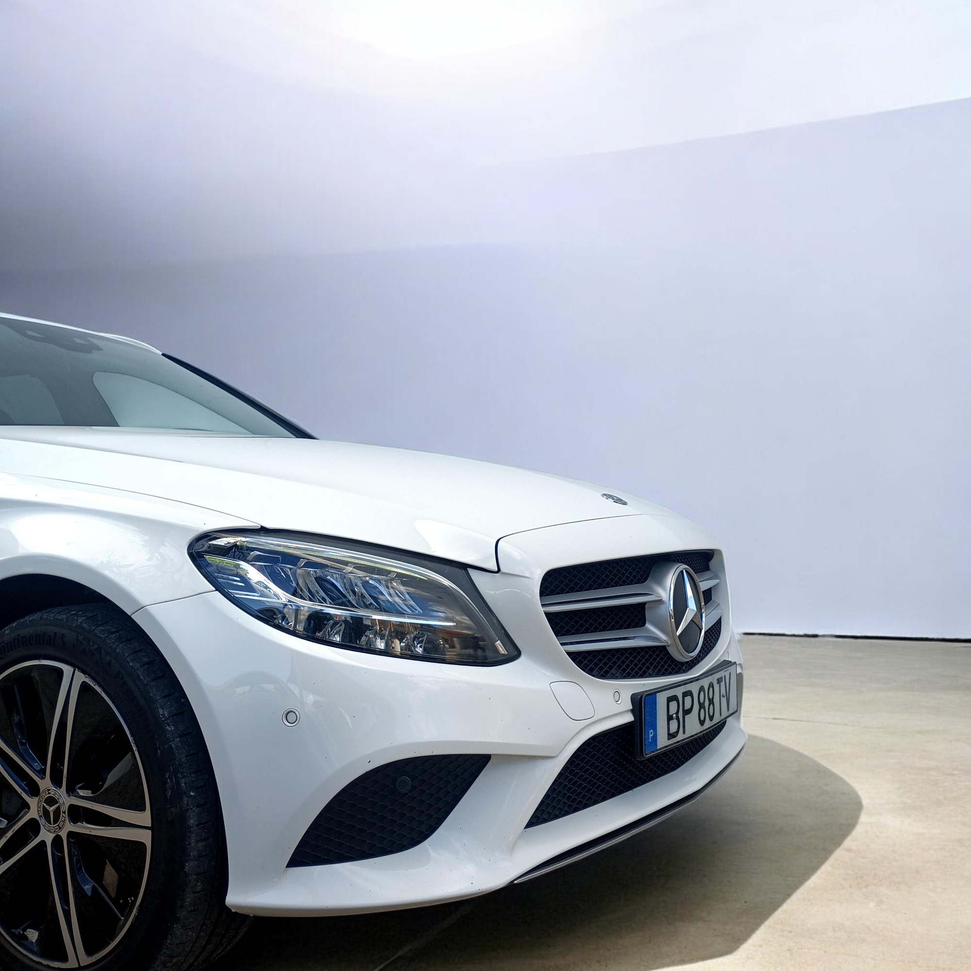 
								Mercedes-Benz C300de Avantgarde 2021 cheio									