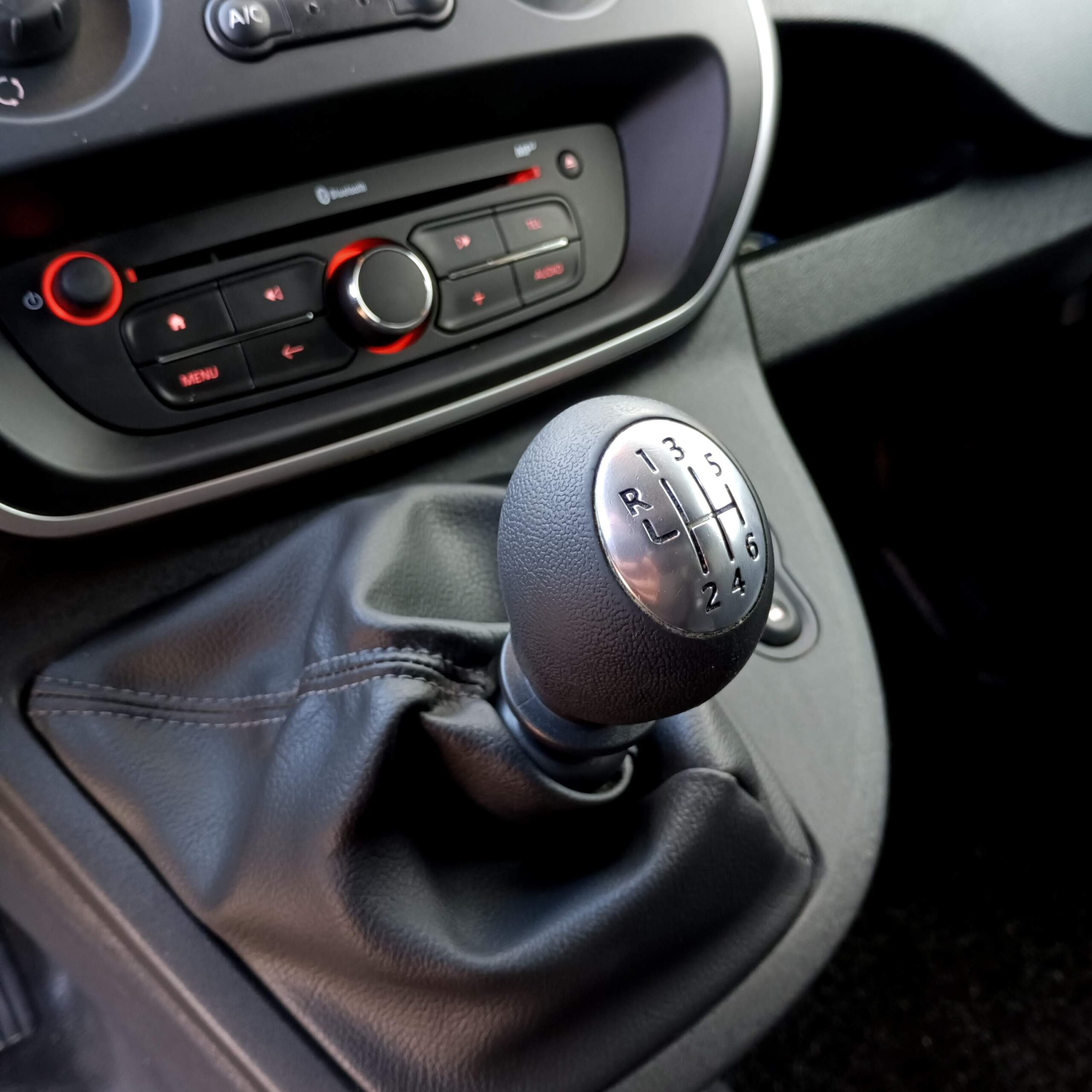 
								Renault Kangoo Dci 2019 cheio									