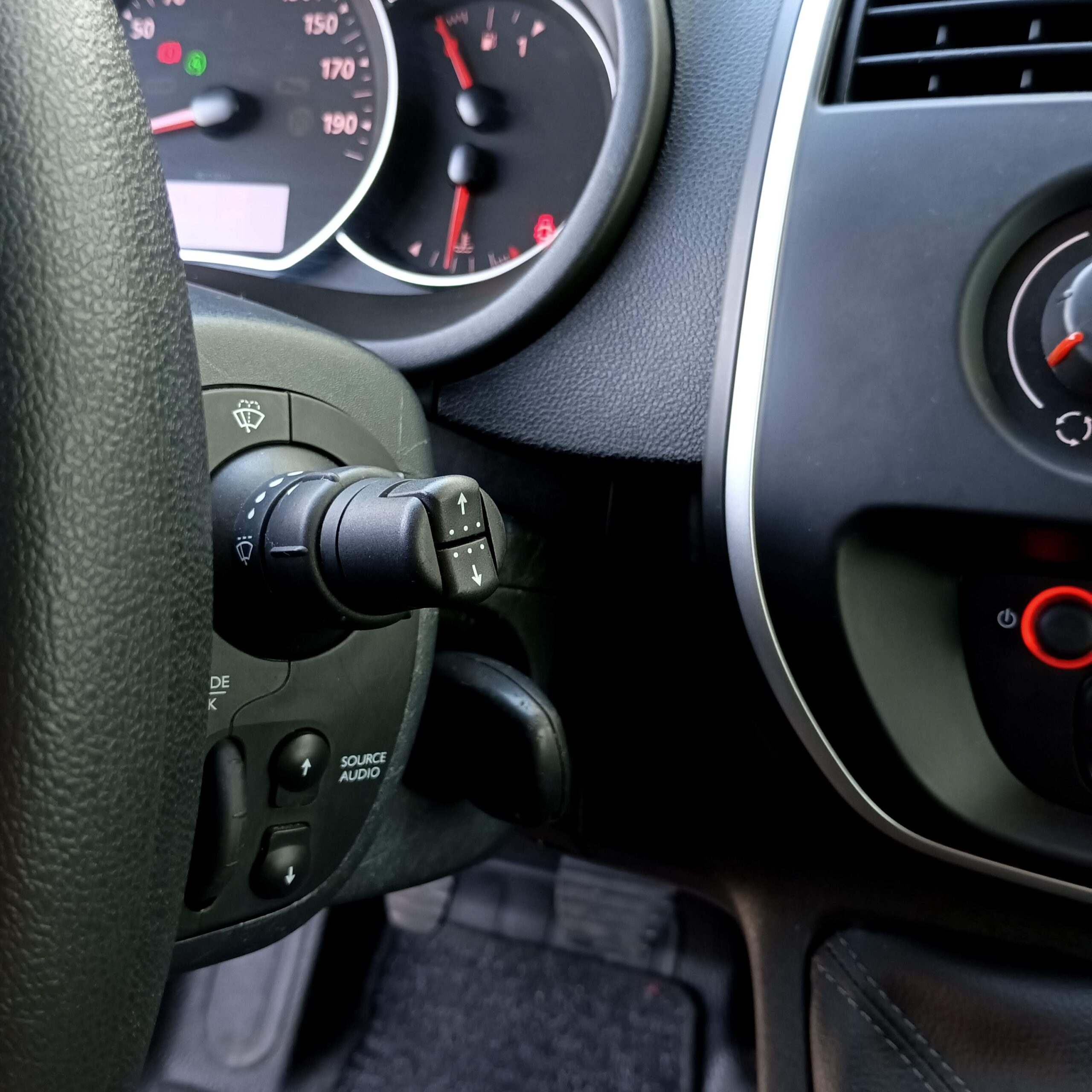 
								Renault Kangoo Dci 2019 cheio									