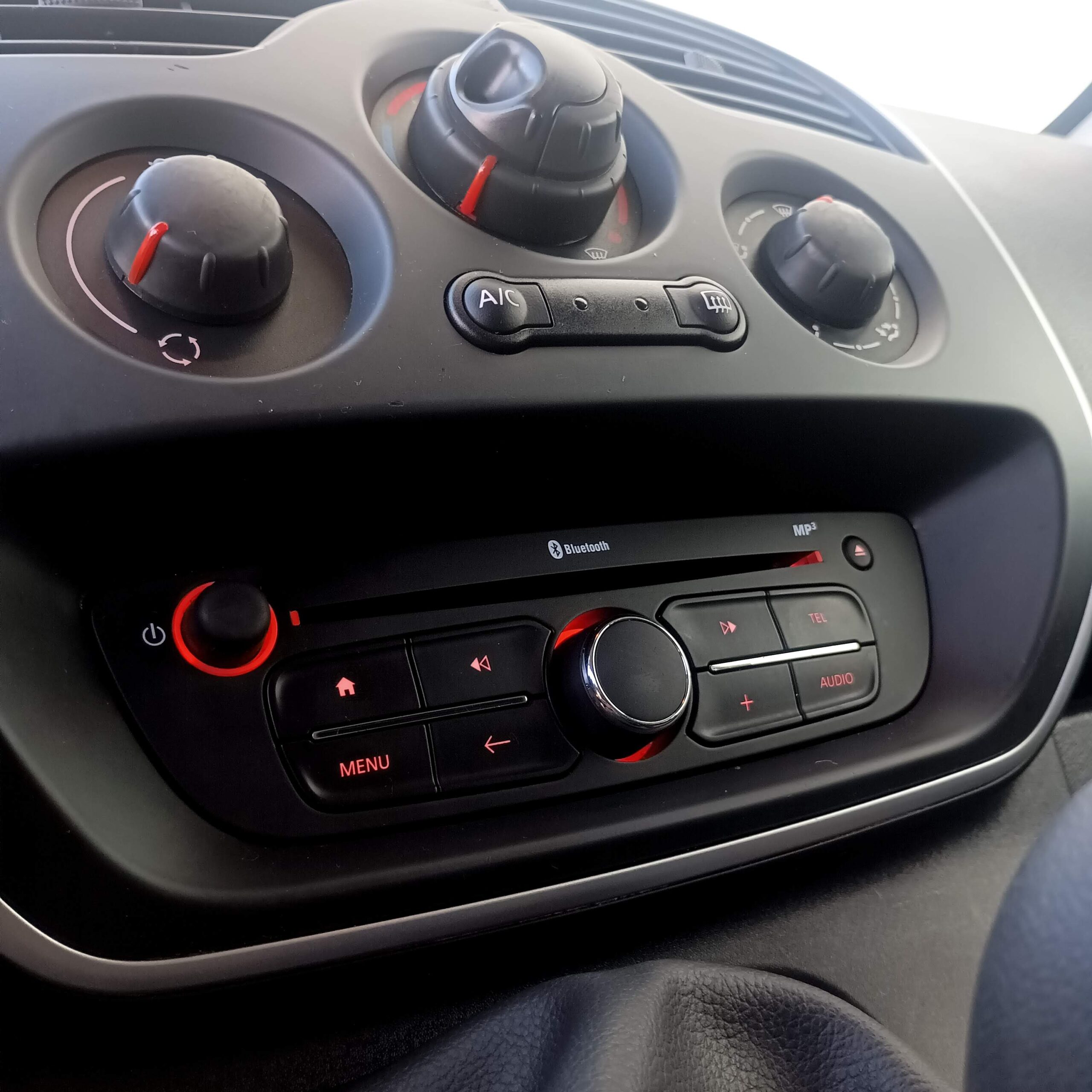 
								Renault Kangoo Dci 2019 cheio									
