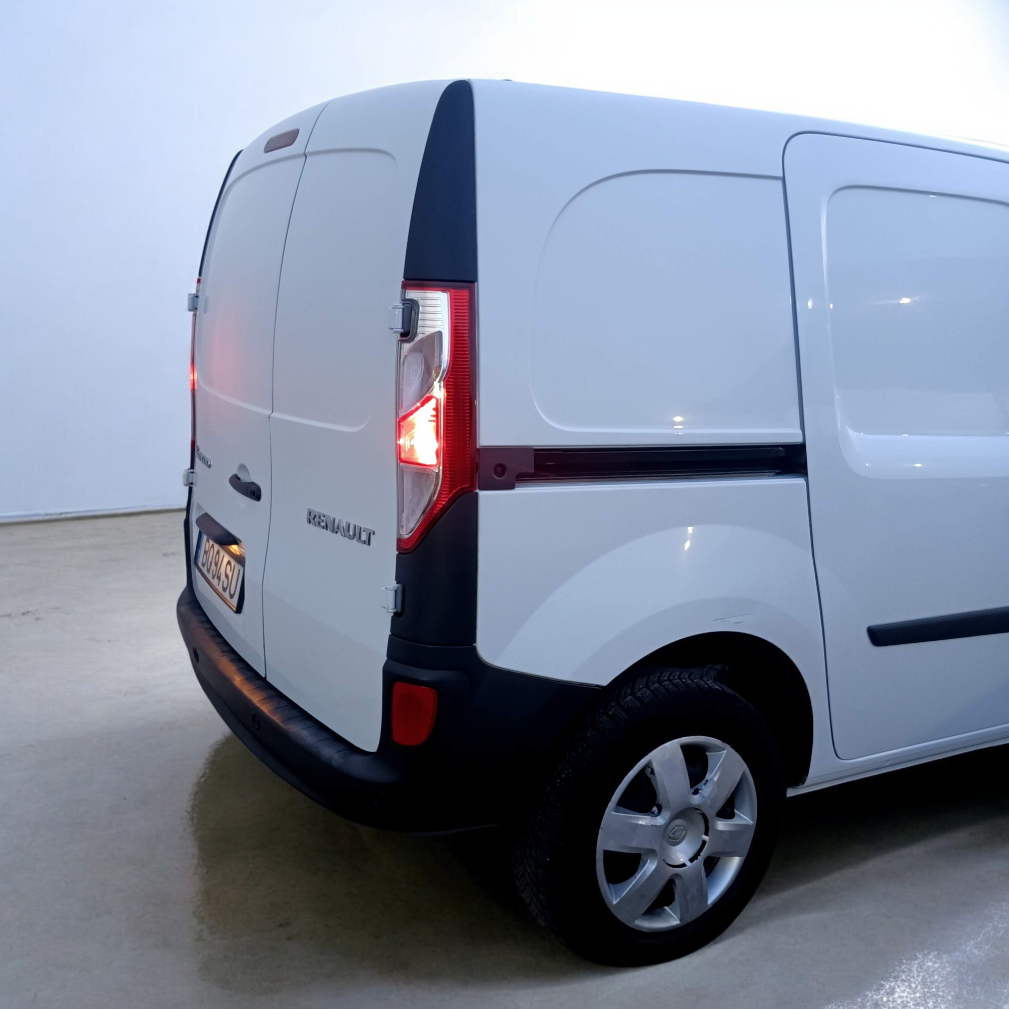 
								Renault Kangoo Dci 2019 cheio									