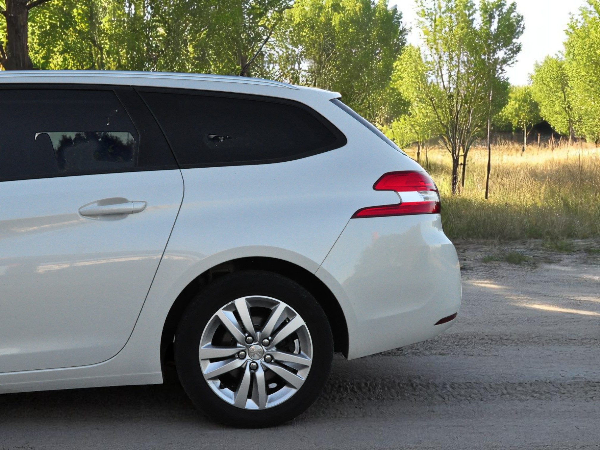 
								Peugeot 308 SW Usada – 119.000km – Gasolina – Ótimo Estado cheio									