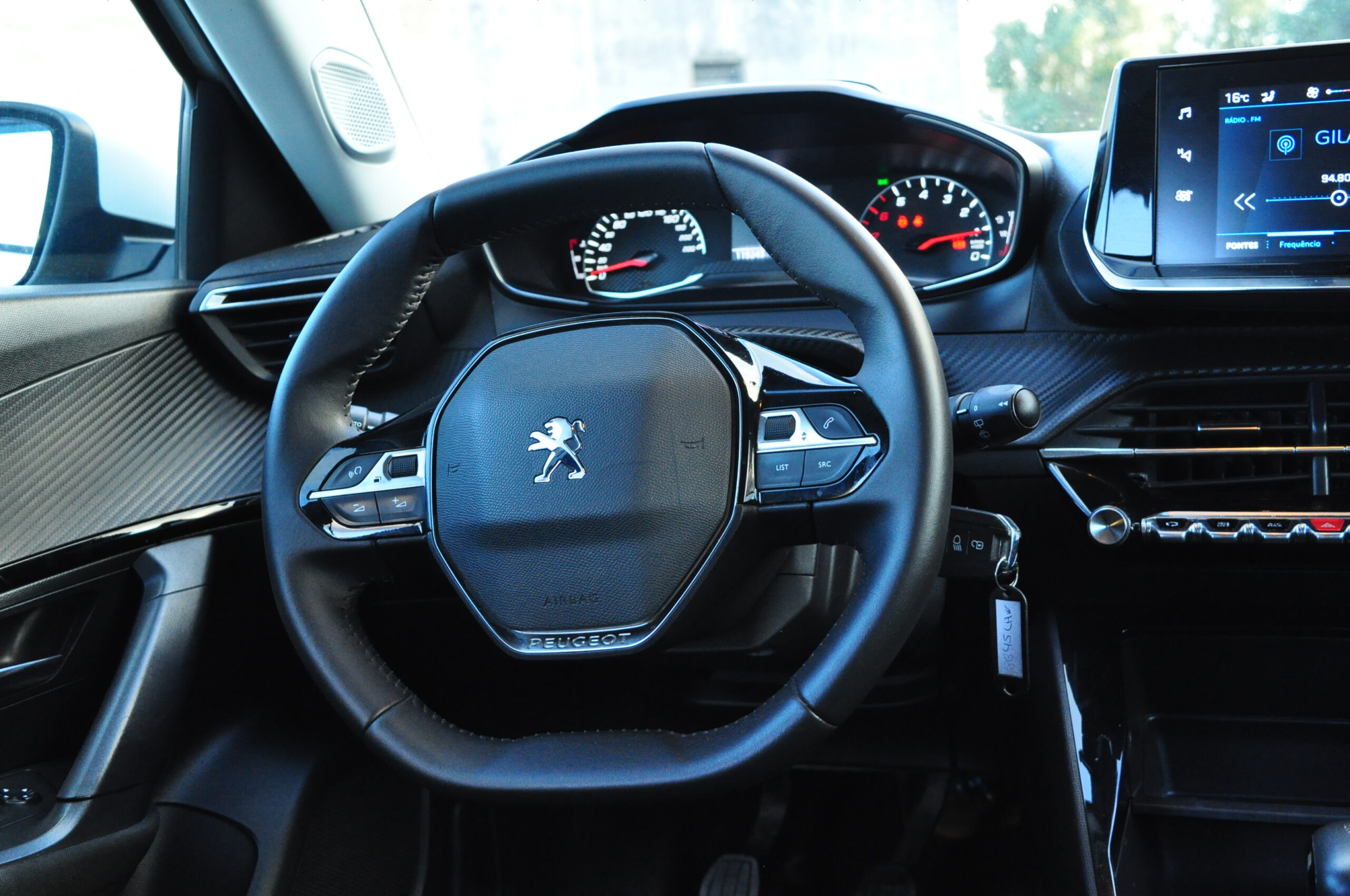 
								Peugeot 2008 BlueHDI 2020 – Usado – Gasóleo – Faro, Algarve cheio									