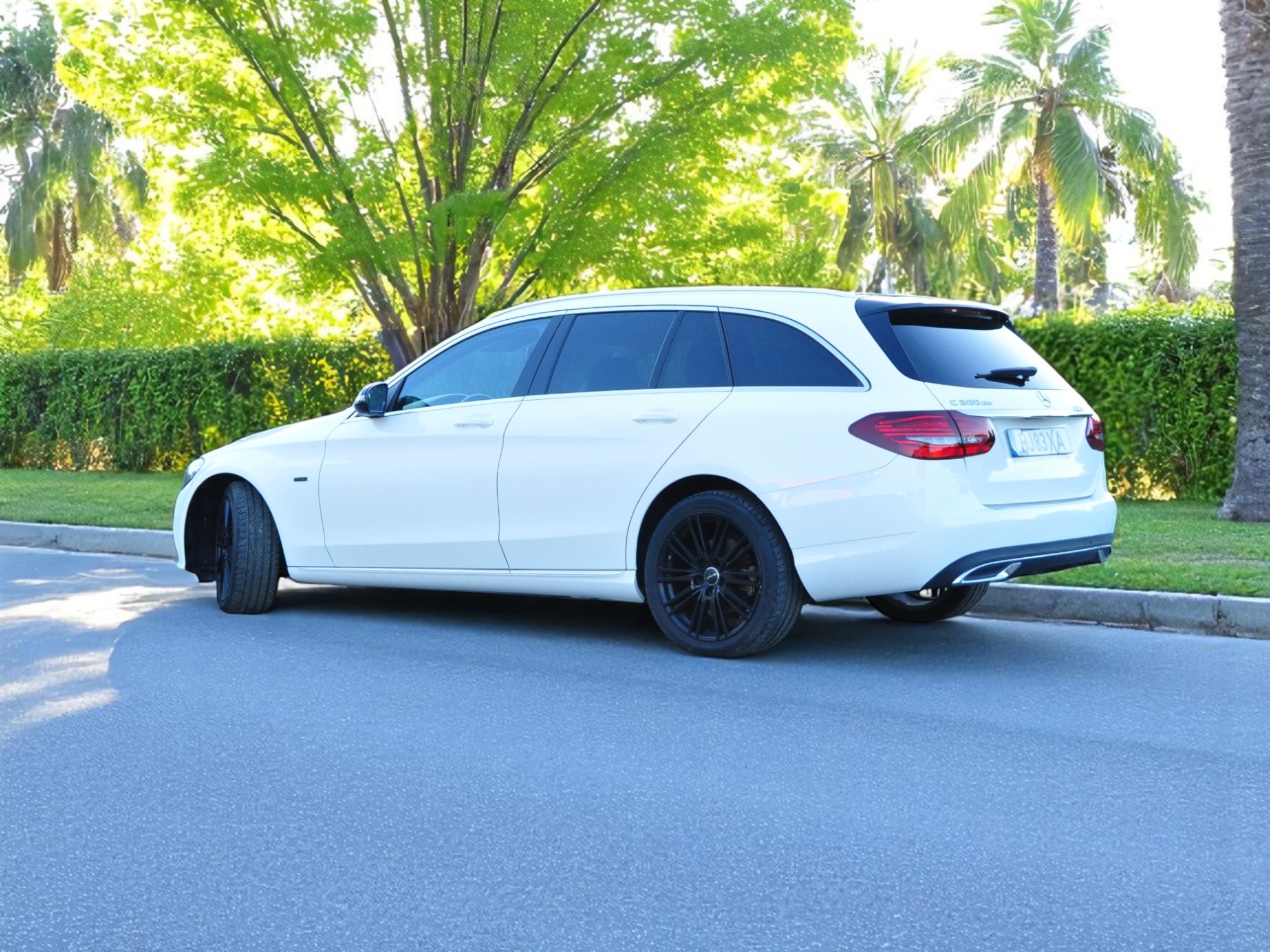 
								Mercedes-Benz C300de 2020 Usada com garantia – Faro Algarve cheio									