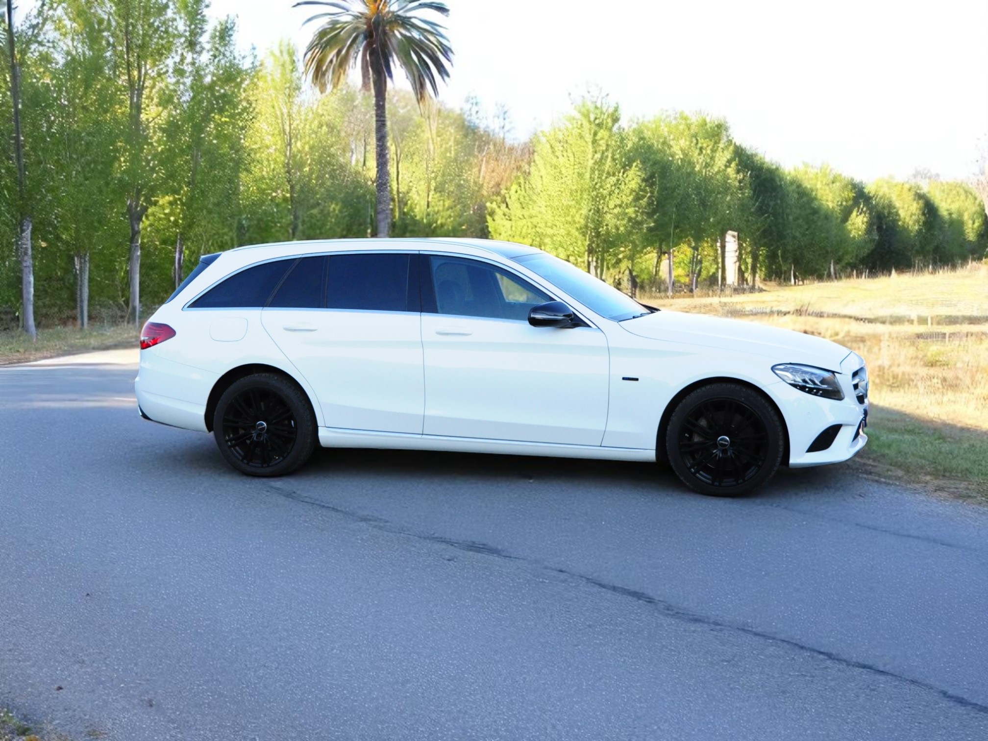 
								Mercedes-Benz C300de 2020 Usada com garantia – Faro Algarve cheio									