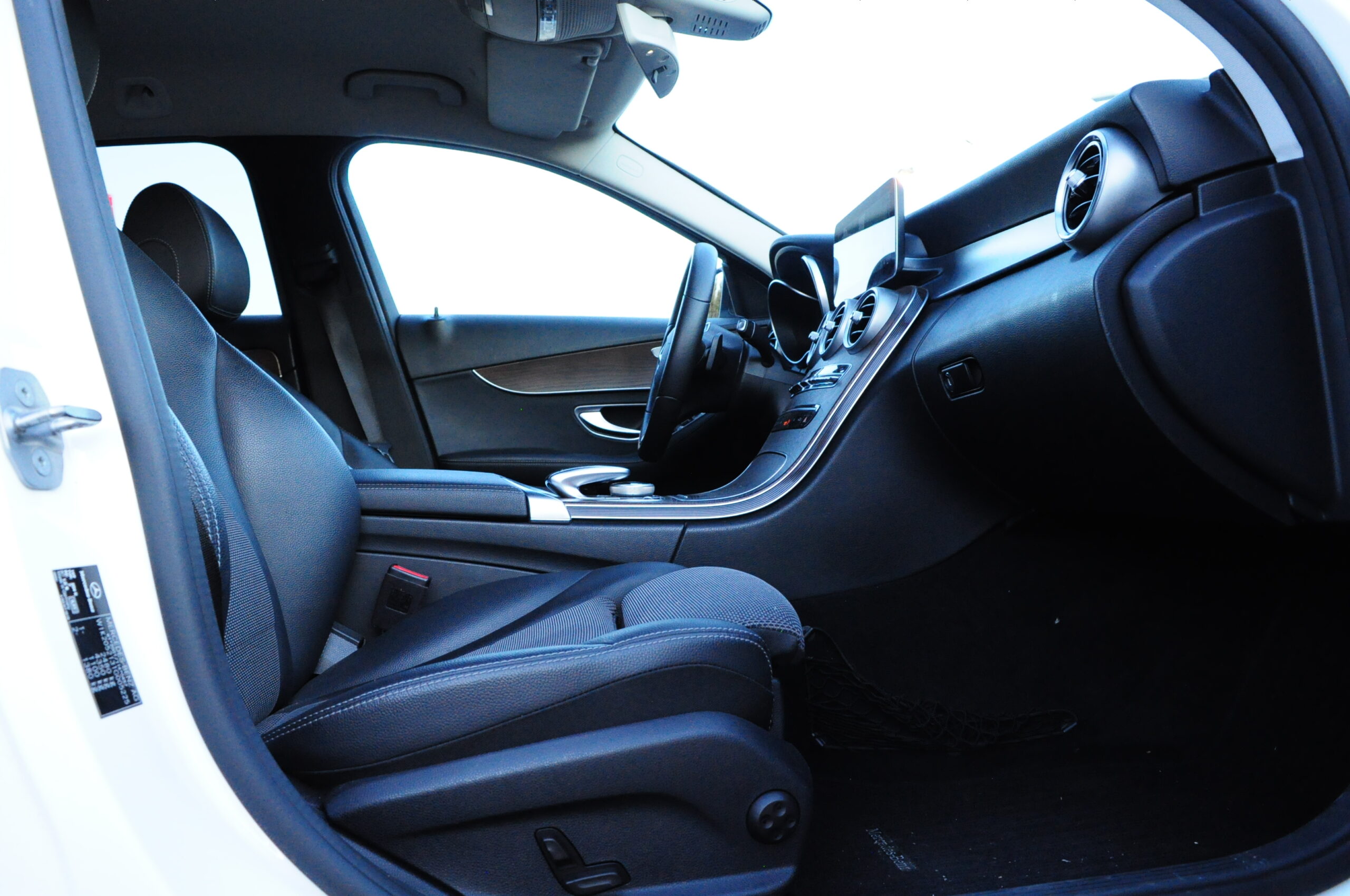 
								Mercedes-Benz C300de 2020 Usada com garantia – Faro Algarve cheio									