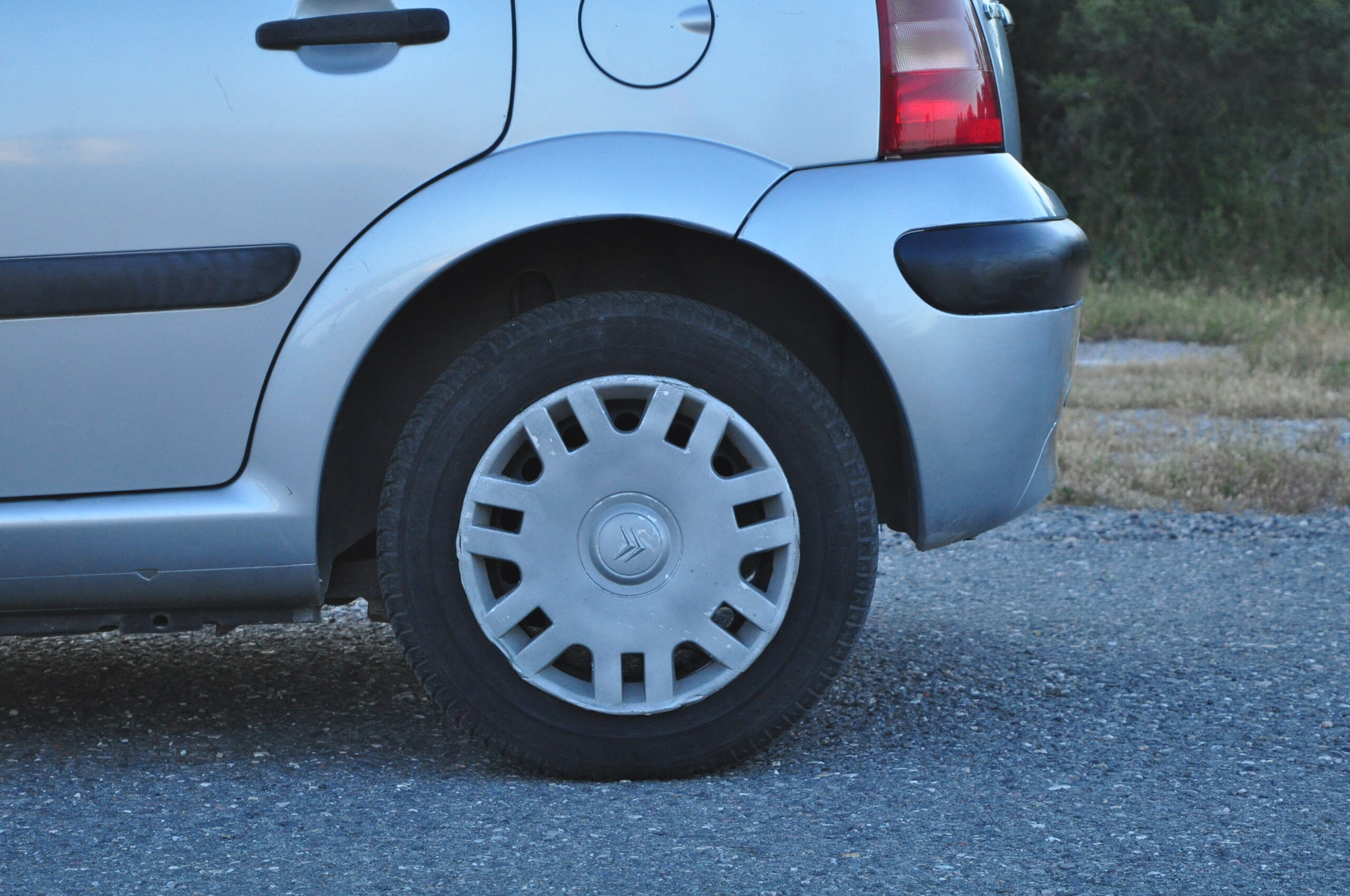
								Citroën C3 gasolina – Usado com garantia – 2002 – Faro cheio									