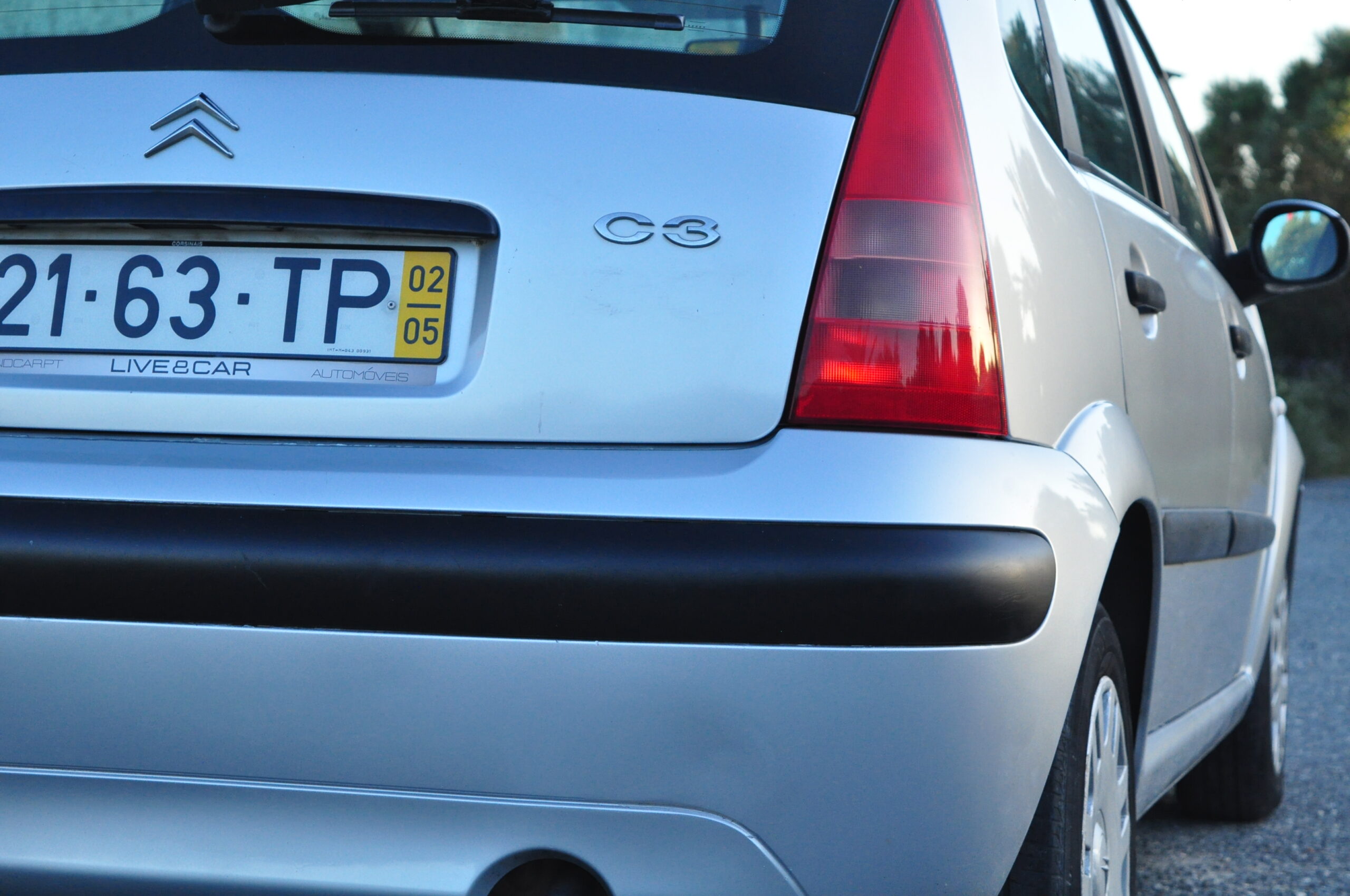 
								Citroën C3 gasolina – Usado com garantia – 2002 – Faro cheio									