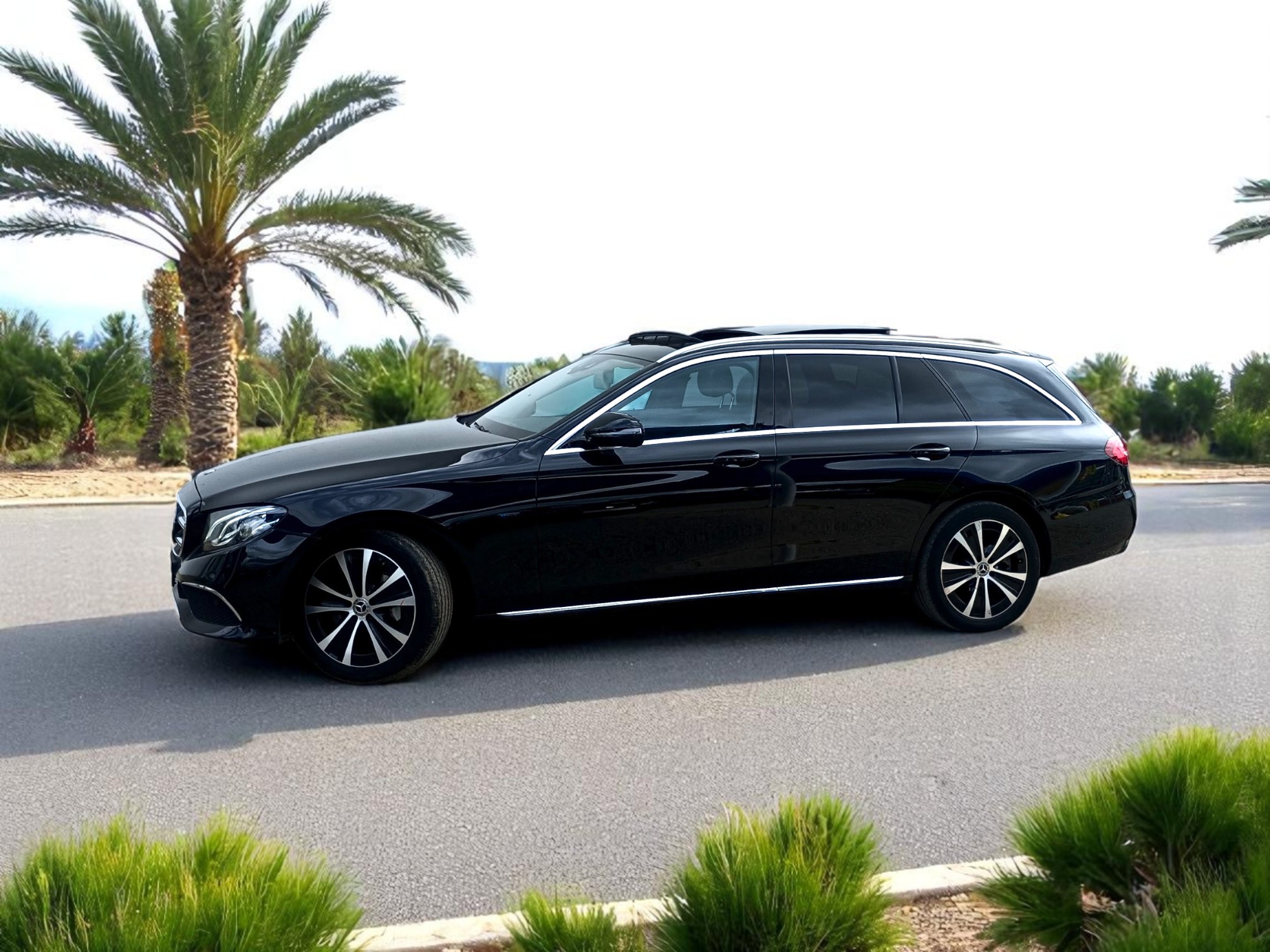 
								Mercedes-Benz E300de Business Solution 2019 Usado – Algarve cheio									