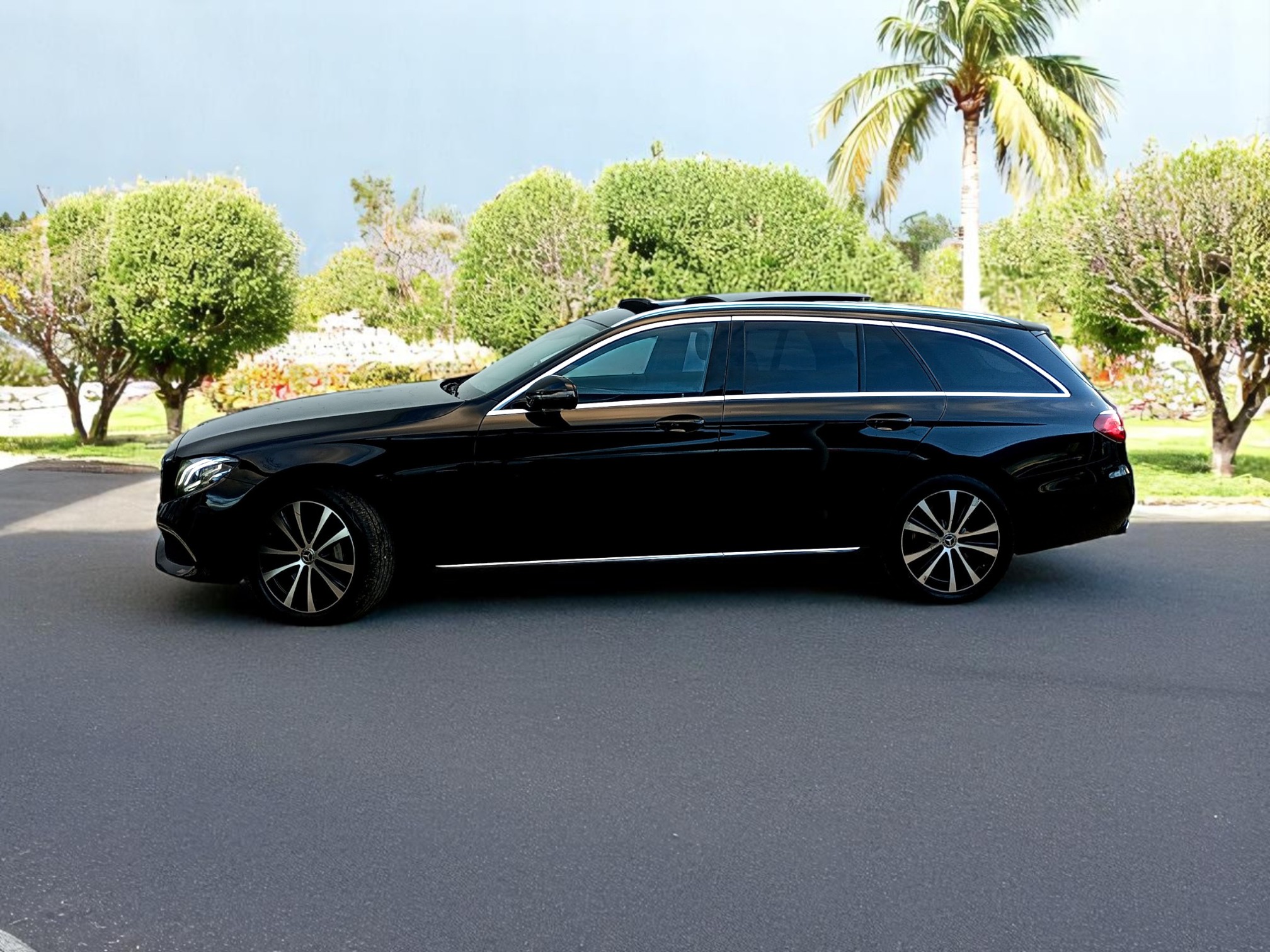 
								Mercedes-Benz E300de Business Solution 2019 Usado – Algarve cheio									