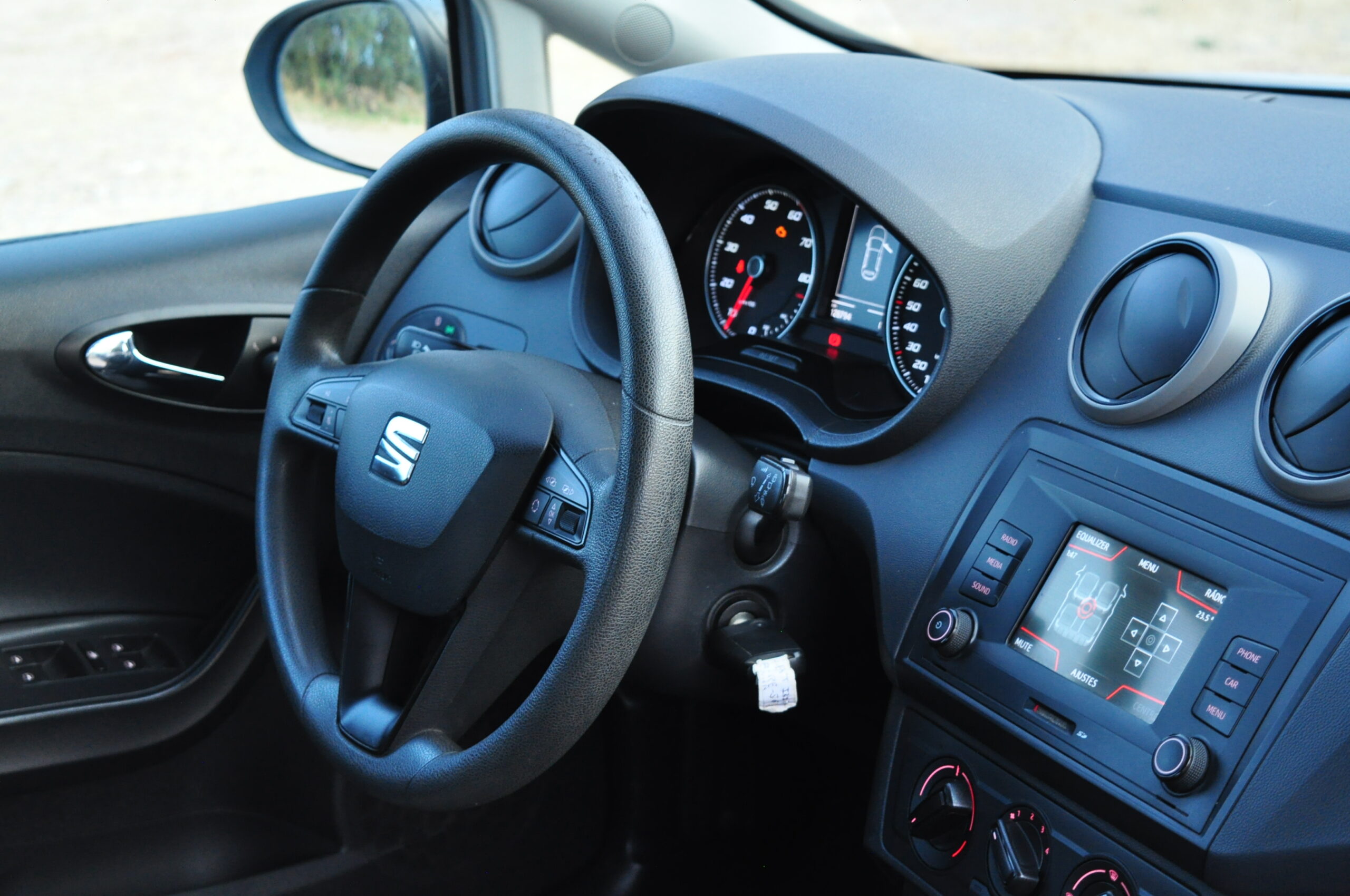 
								SEAT Ibiza 1.0 Gasolina 2016 – Faro – Algarve cheio									