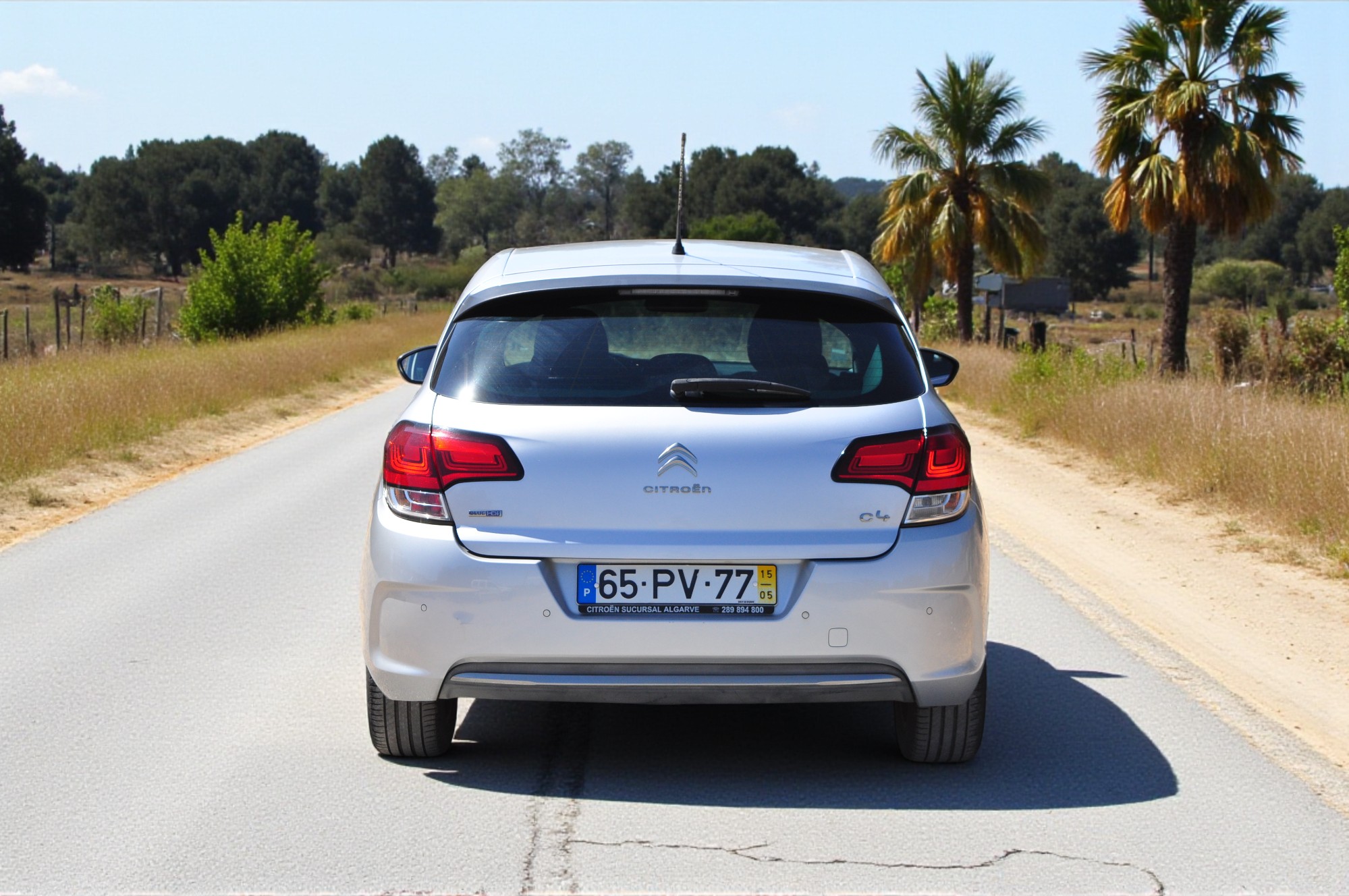 
								Citroen C4 BlueHDI Usado com Garantia Algarve cheio									