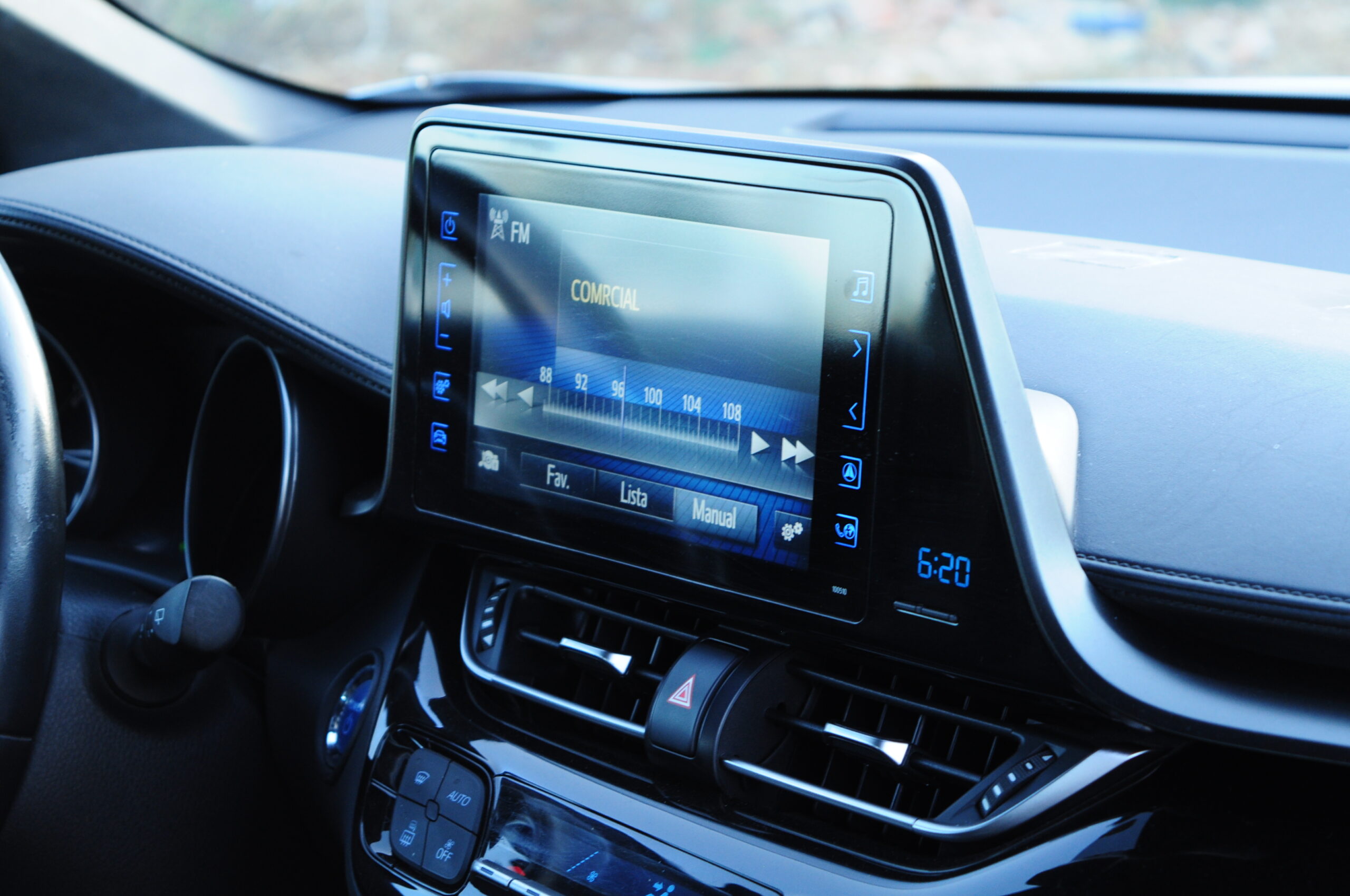 
								Toyota C-HR 1.8 Hybrid Usado com Garantia – Faro Algarve cheio									