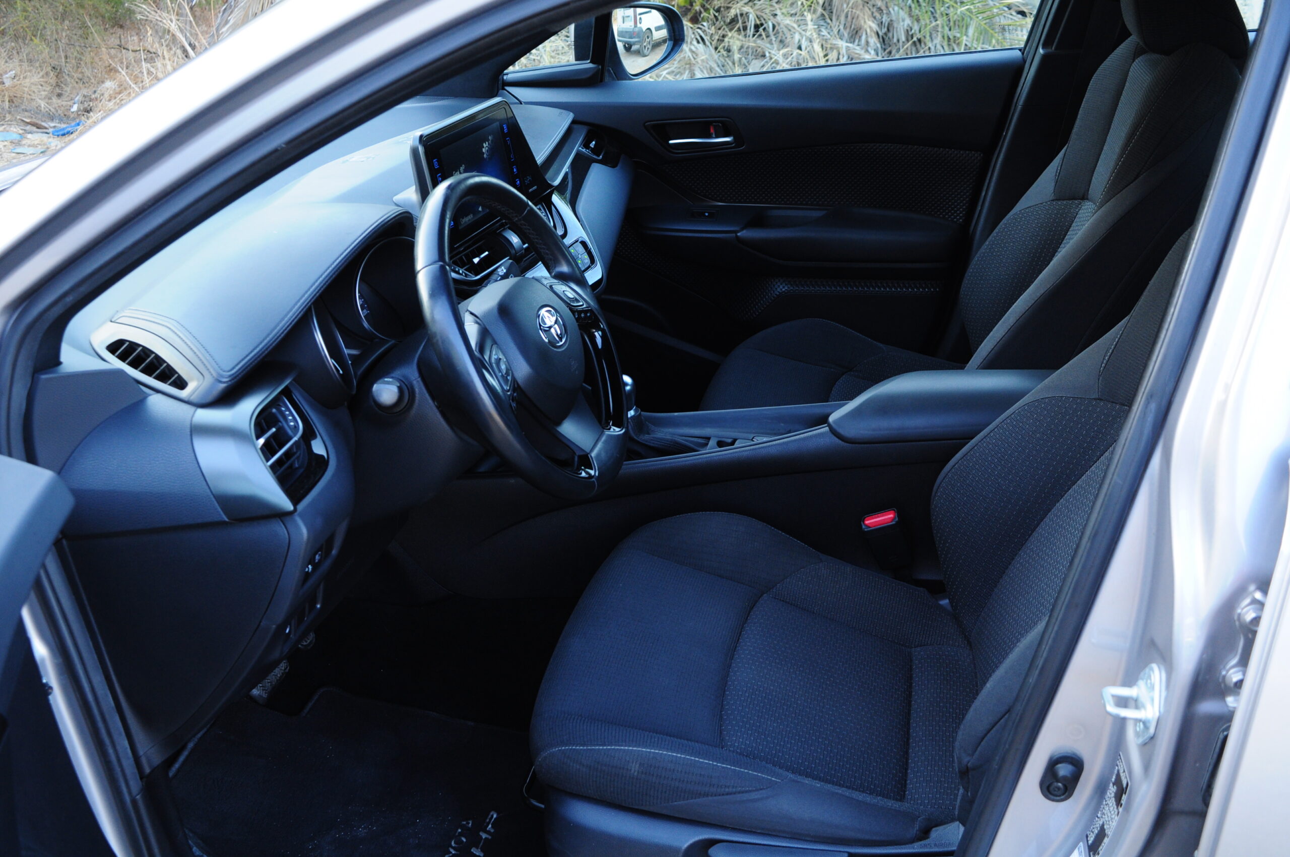 
								Toyota C-HR 1.8 Hybrid Usado com Garantia – Faro Algarve cheio									