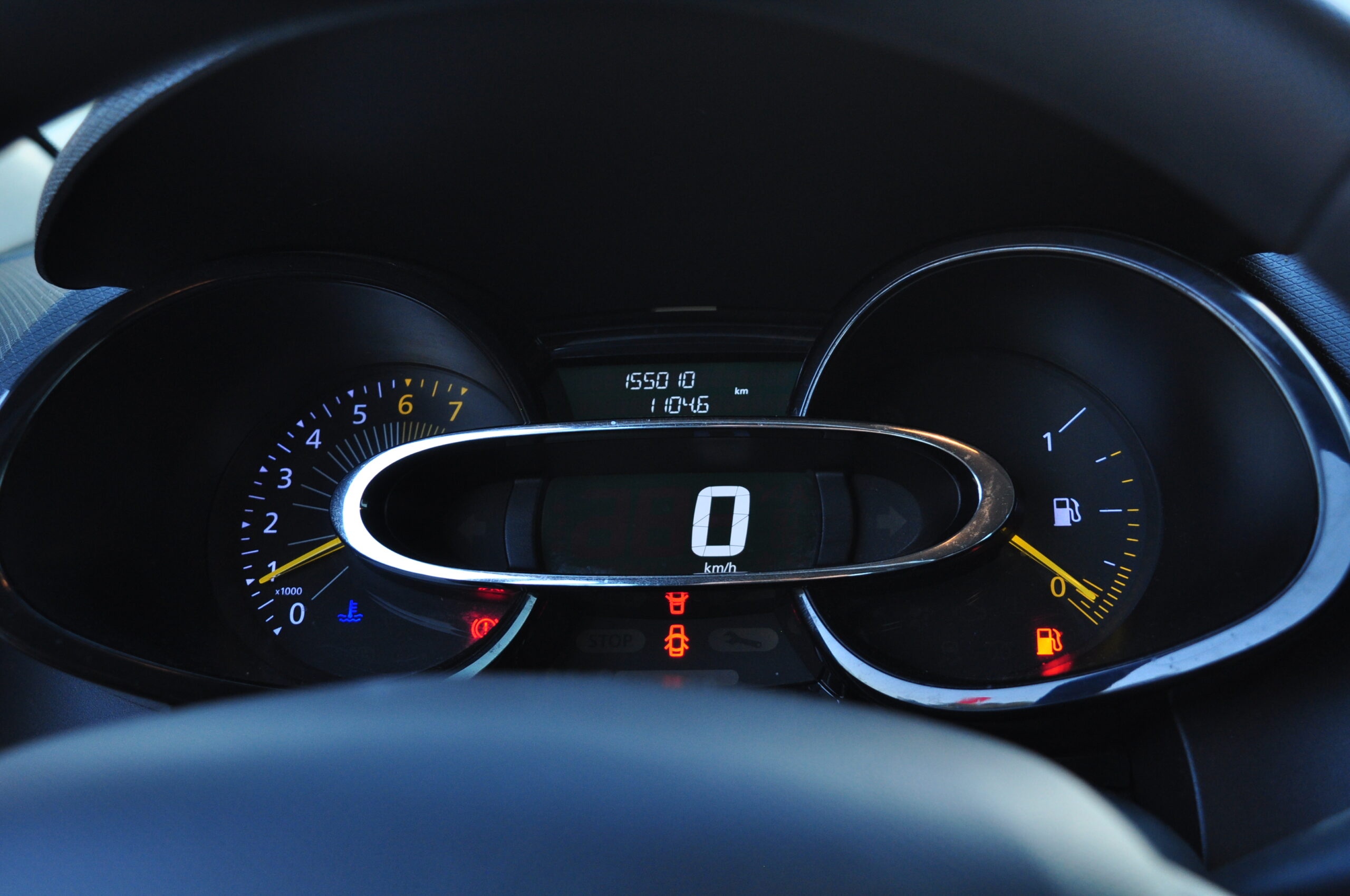 
								RENAULT CLIO IV 1.2 16V Gasolina com garantia cheio									