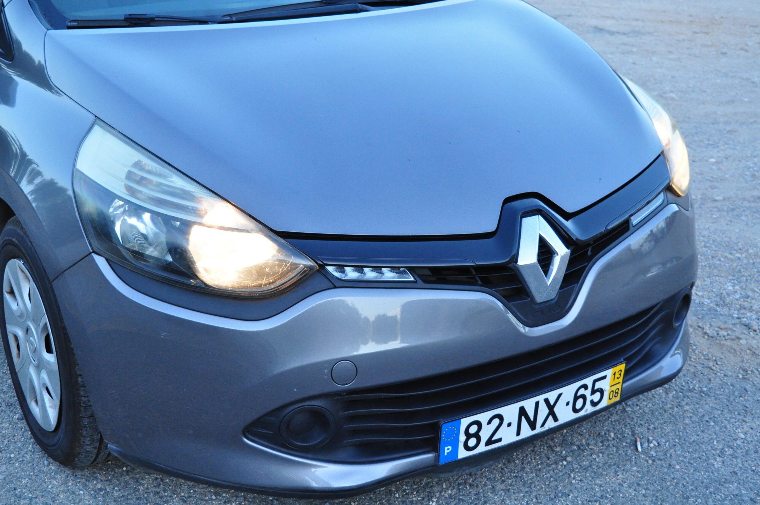 
								RENAULT CLIO IV 1.2 16V Gasolina com garantia cheio									