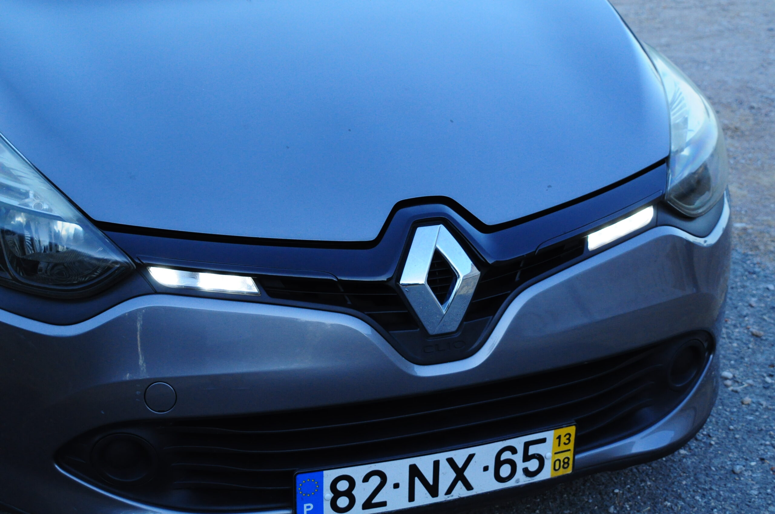 
								RENAULT CLIO IV 1.2 16V Gasolina com garantia cheio									