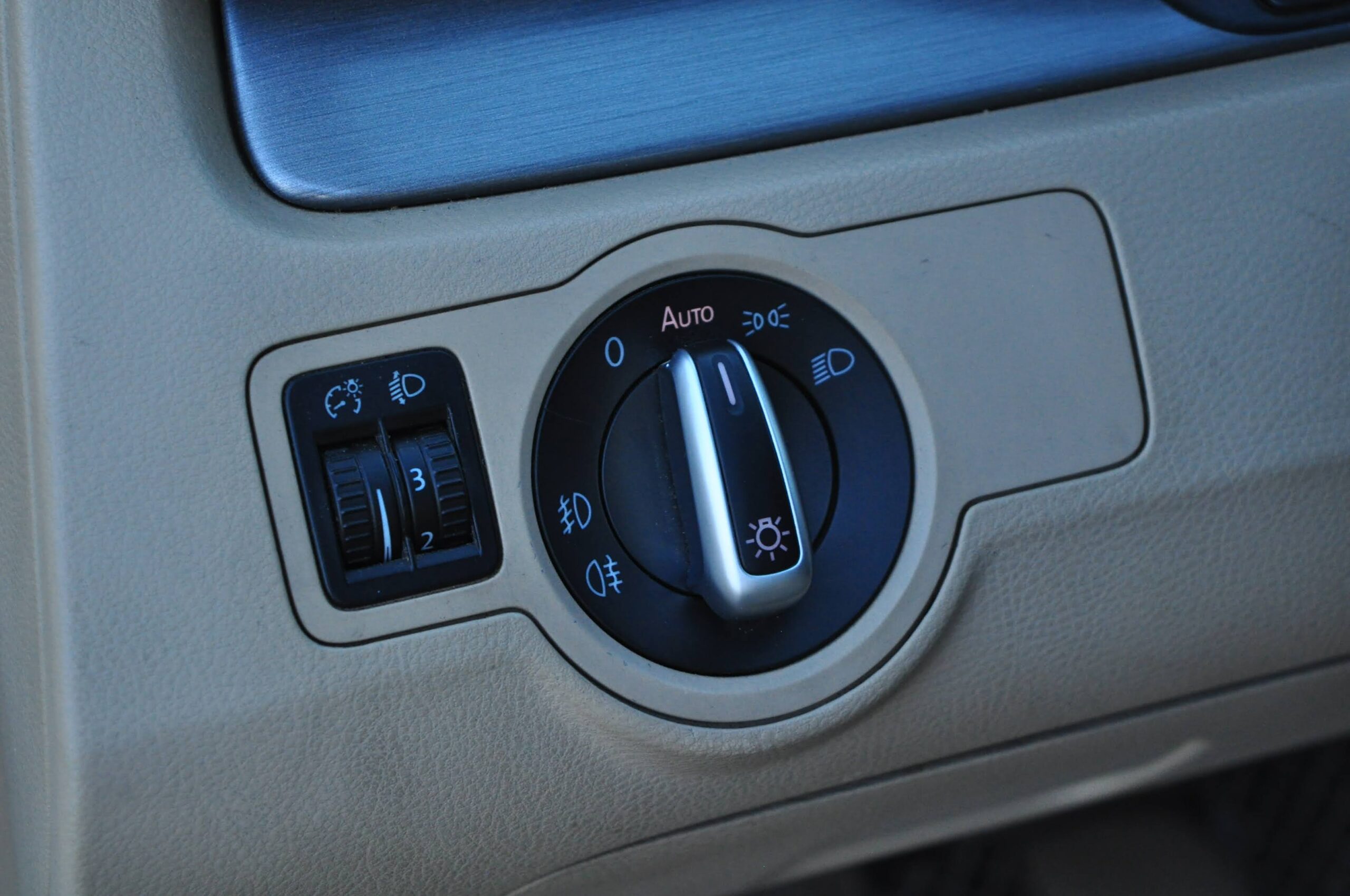 
								VOLKSWAGEN PASSAT B7 VARIANT 1.6 TDI Usado com Garantia cheio									