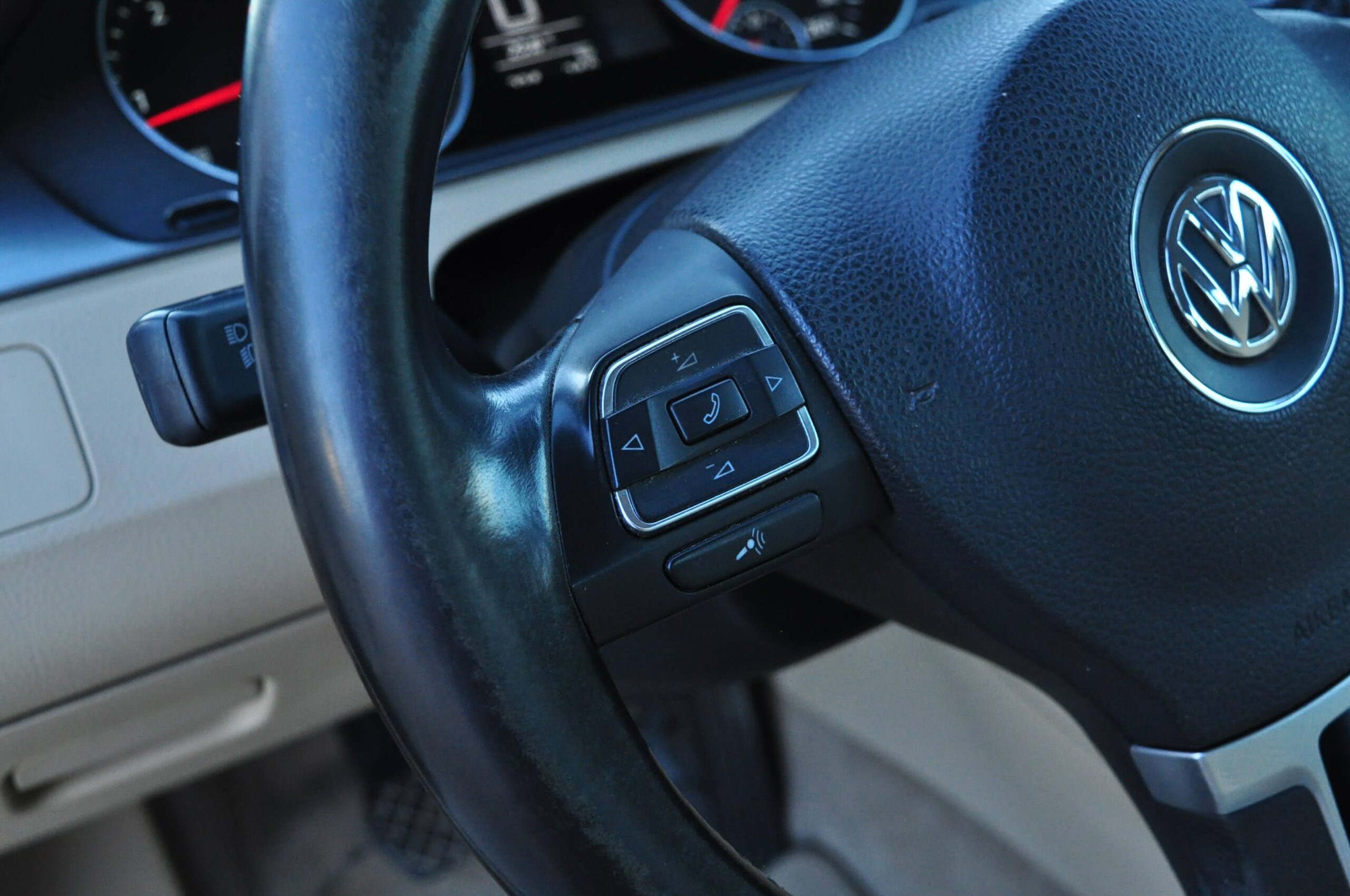 
								VOLKSWAGEN PASSAT B7 VARIANT 1.6 TDI Usado com Garantia cheio									