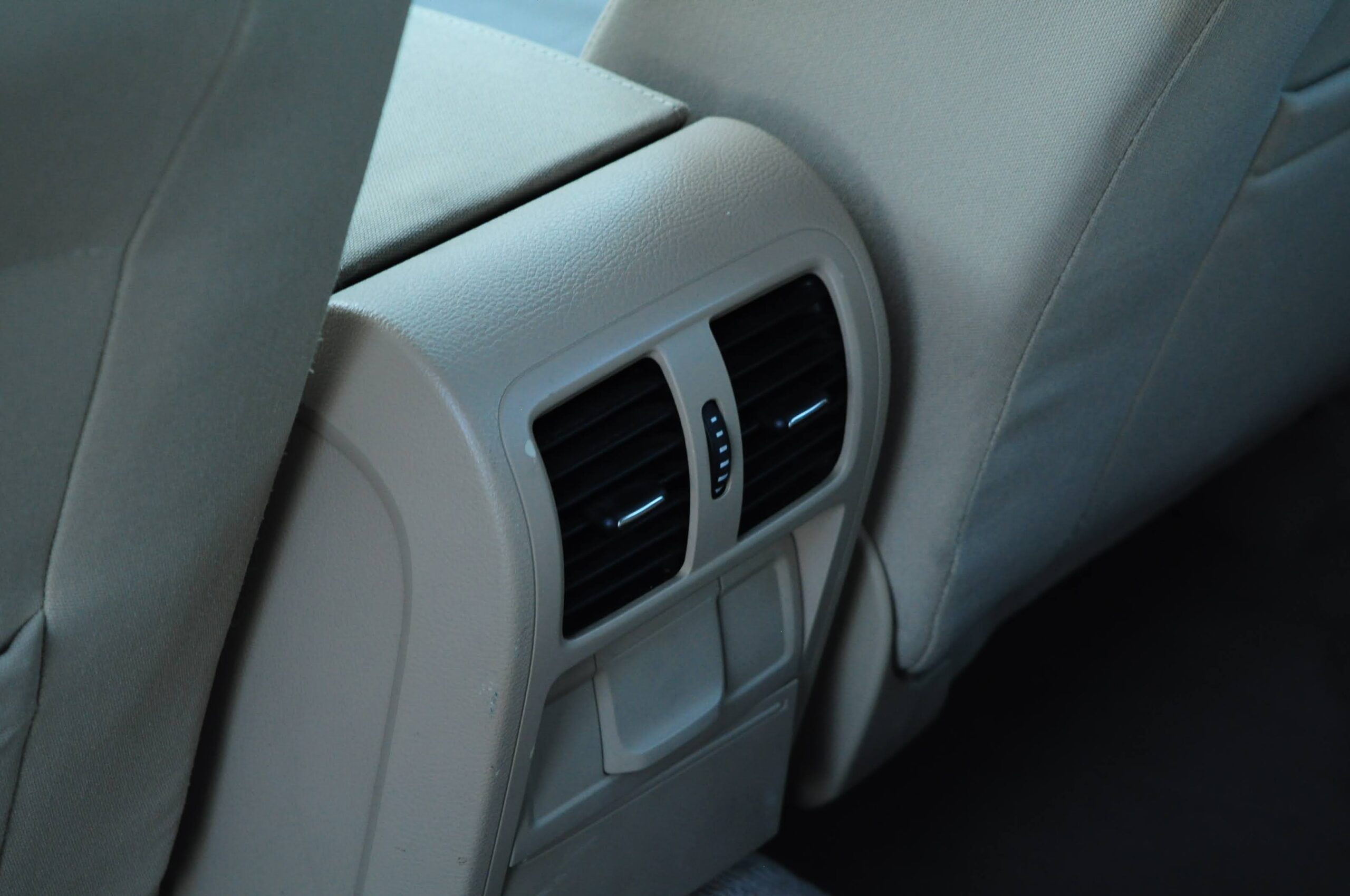 
								VOLKSWAGEN PASSAT B7 VARIANT 1.6 TDI Usado com Garantia cheio									