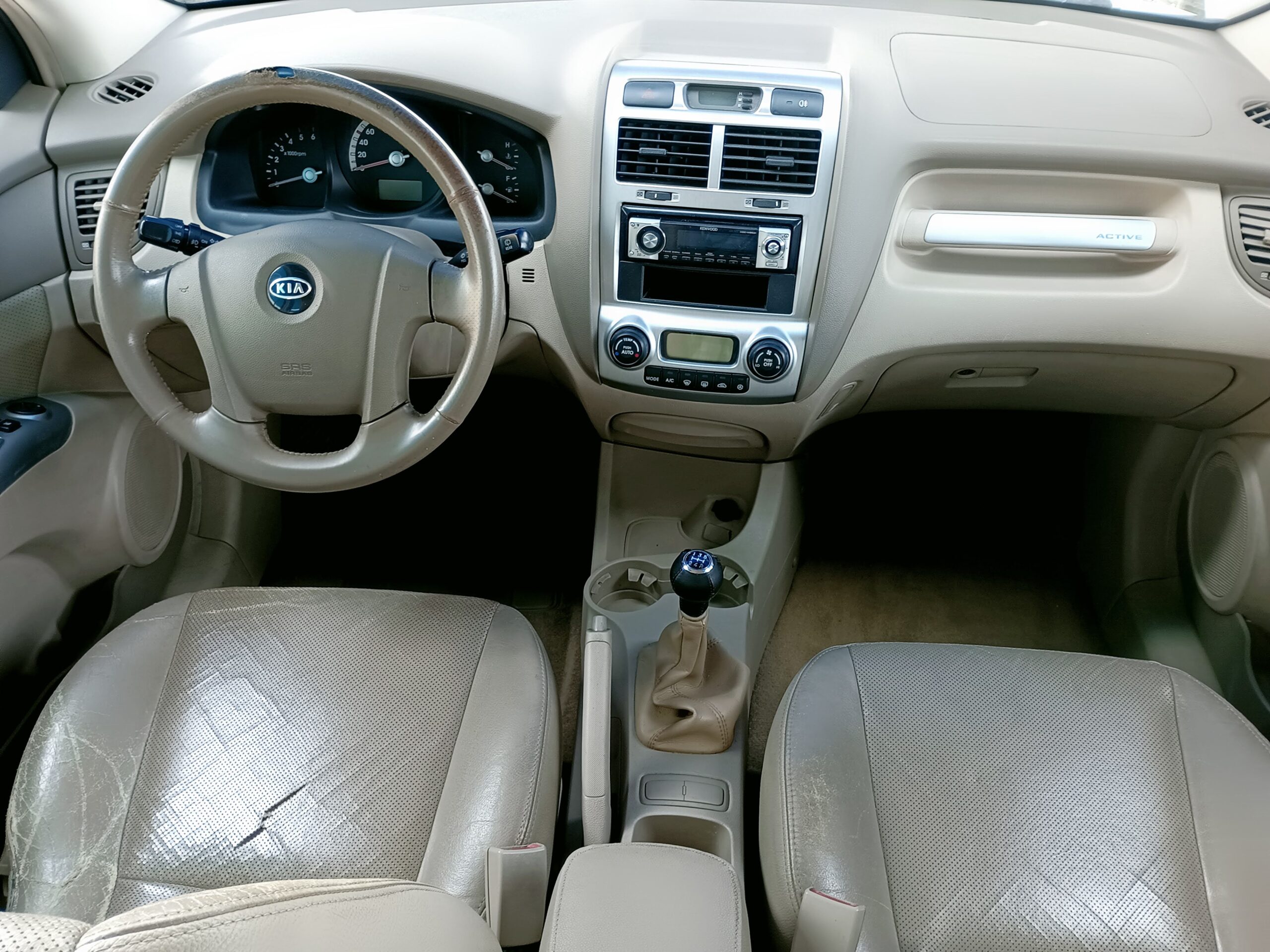 
								KIA SPORTAGE II 2.0 CRDI 2005 Usado com garantia Faro Algarve cheio									