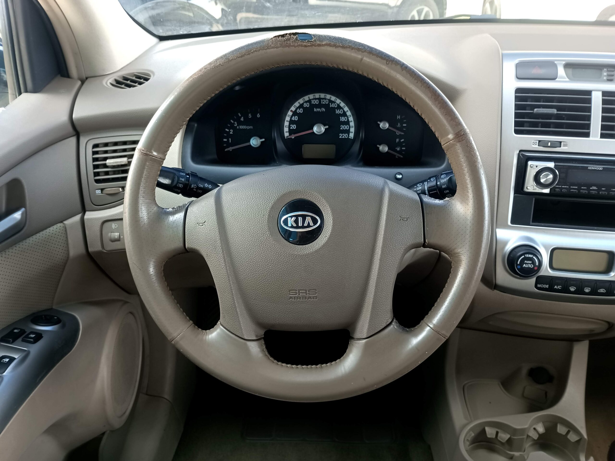 
								KIA SPORTAGE II 2.0 CRDI 2005 Usado com garantia Faro Algarve cheio									