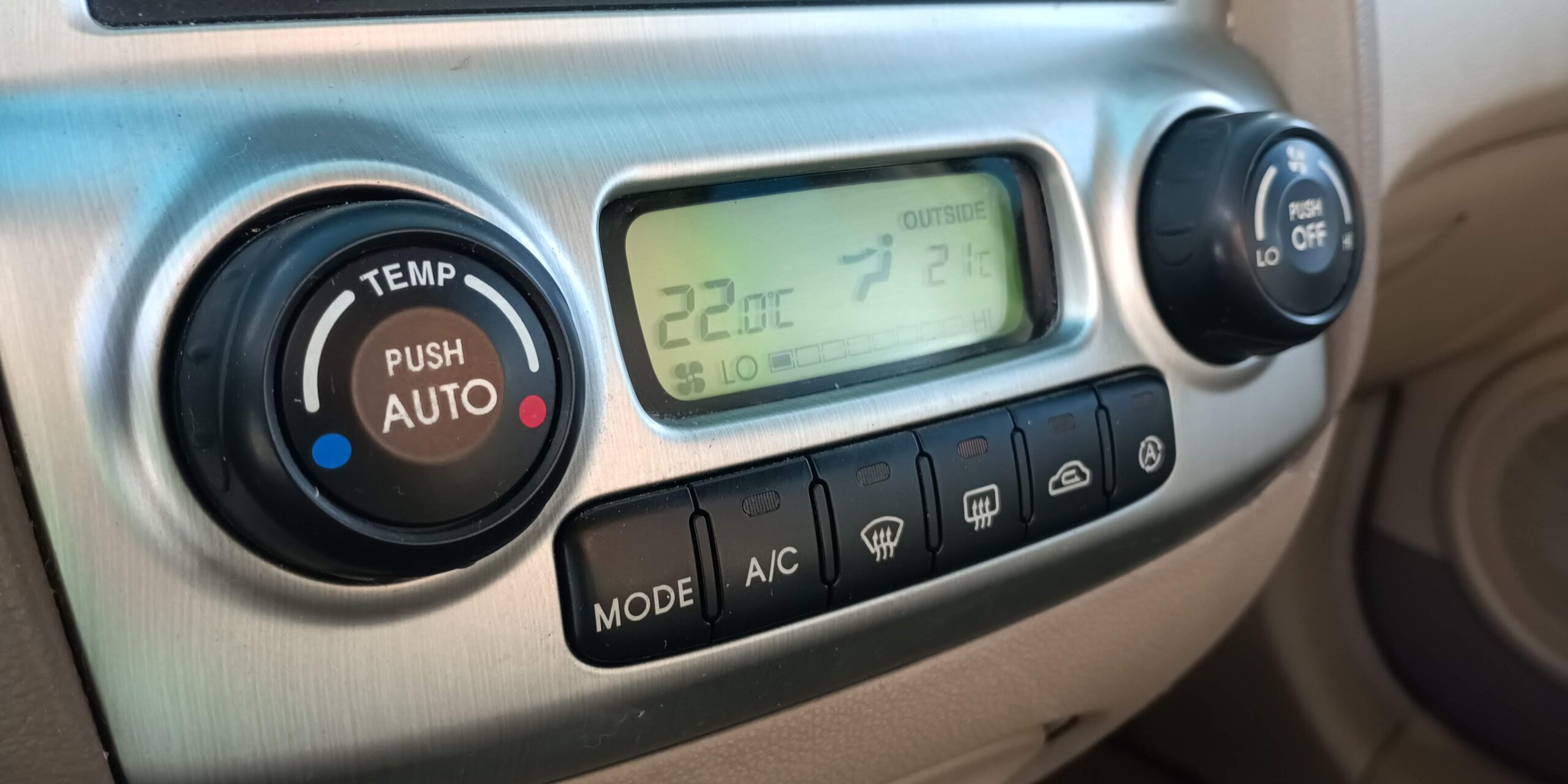 
								KIA SPORTAGE II 2.0 CRDI 2005 Usado com garantia Faro Algarve cheio									