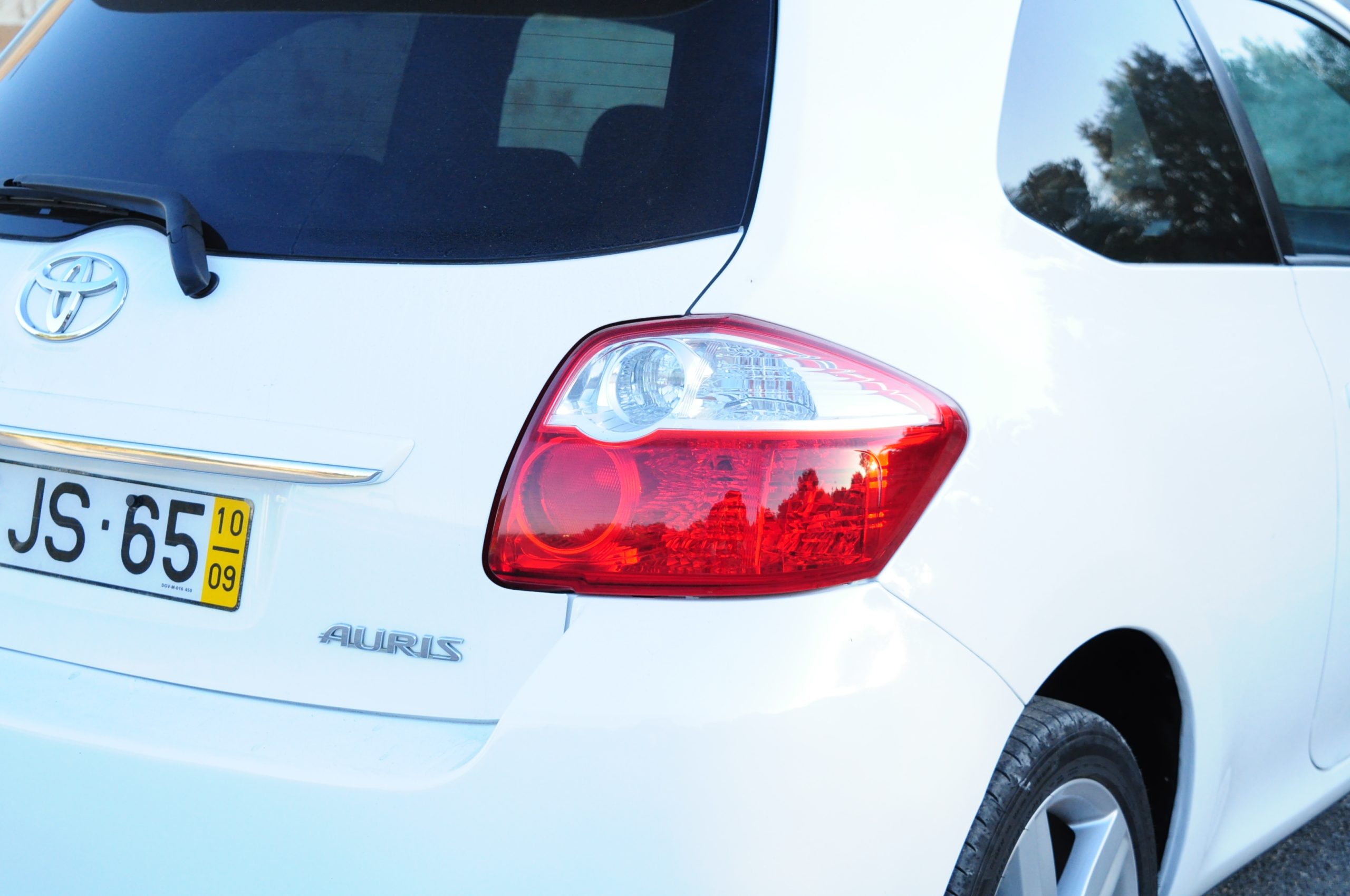 
								Toyota Auris 1.4 Gasóleo Usado com Garantia Algarve cheio									