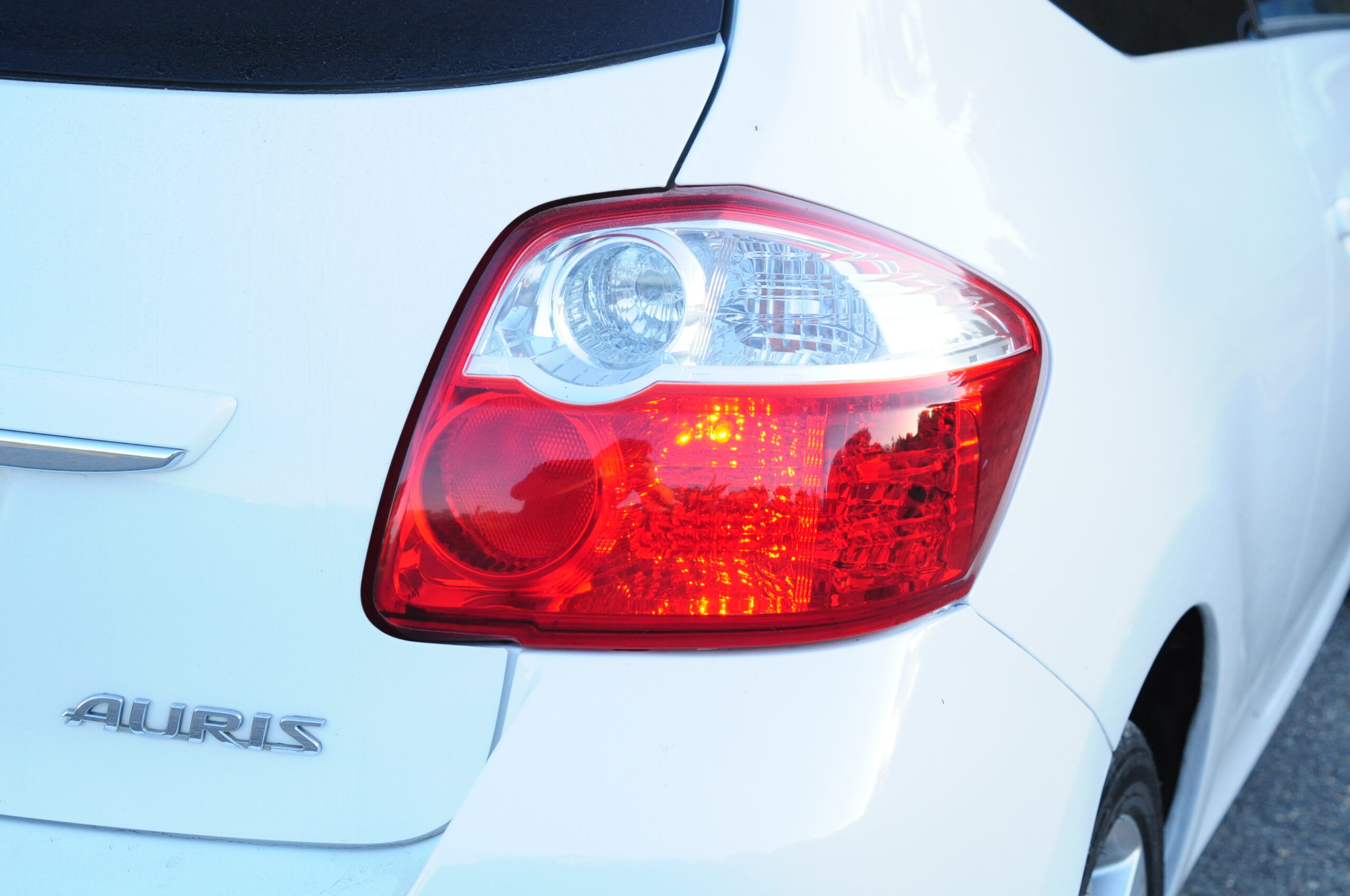 
								Toyota Auris 1.4 Gasóleo Usado com Garantia Algarve cheio									