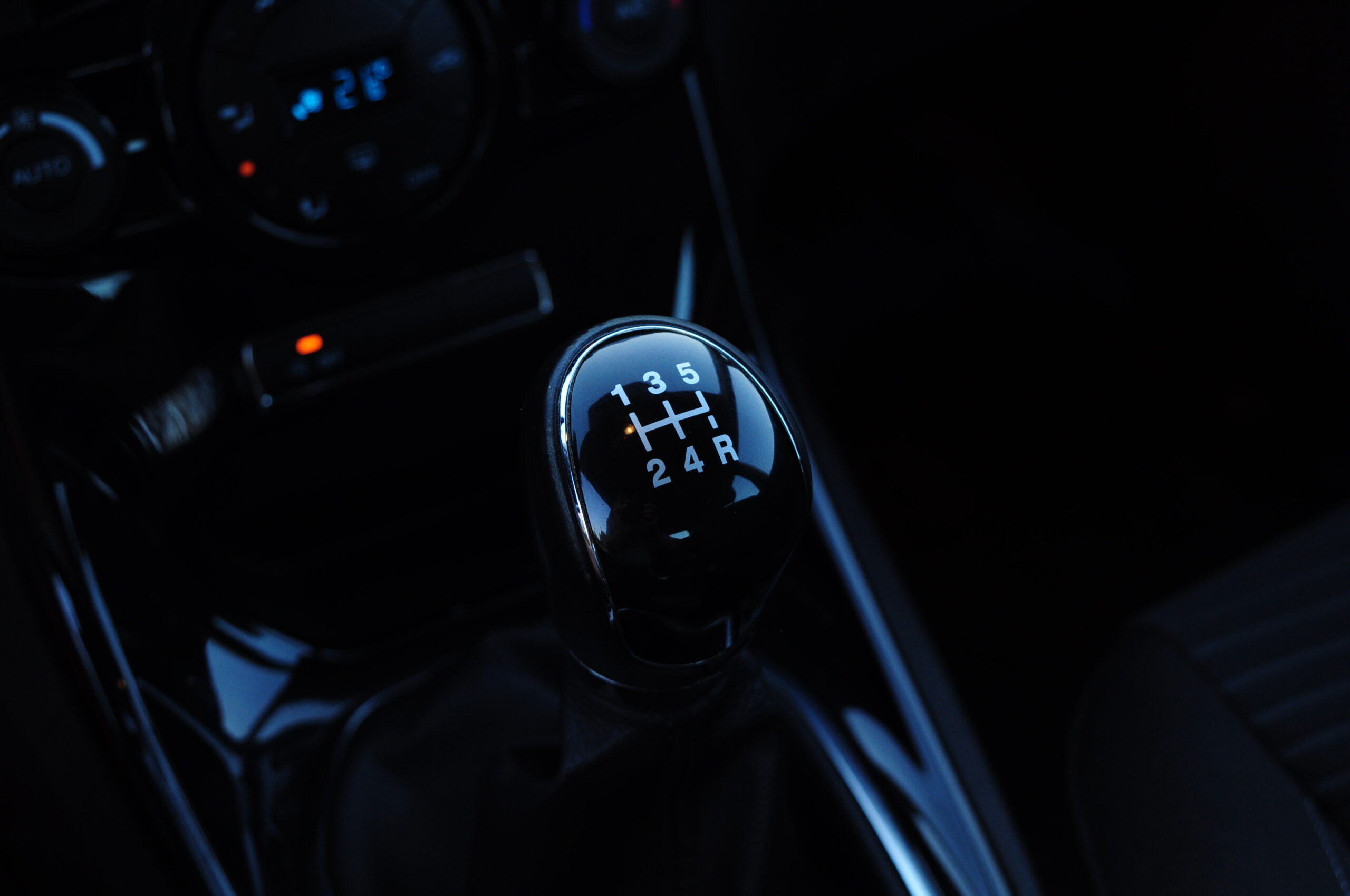 
								FORD Fiesta 1.0 2015 Usado Faro Algarve cheio									