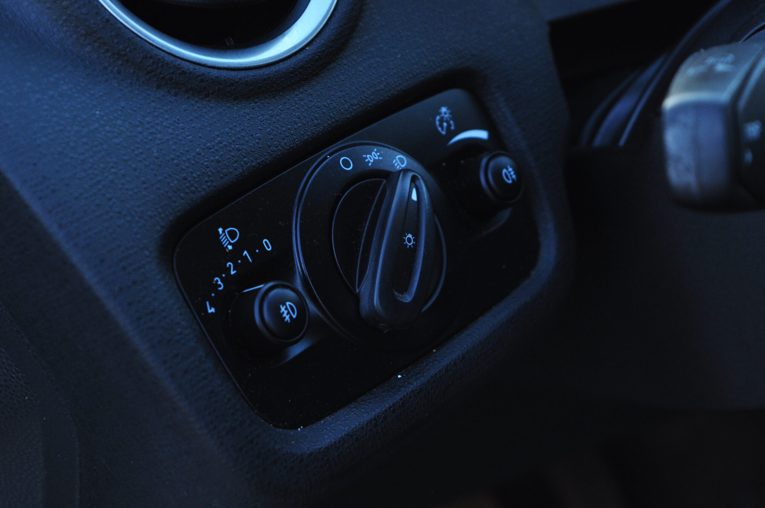 
								FORD Fiesta 1.0 2015 Usado Faro Algarve cheio									