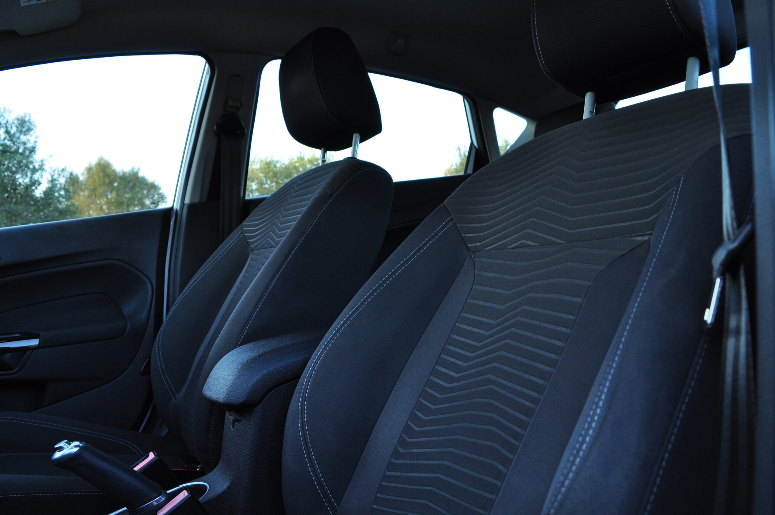 
								FORD Fiesta 1.0 2015 Usado Faro Algarve cheio									