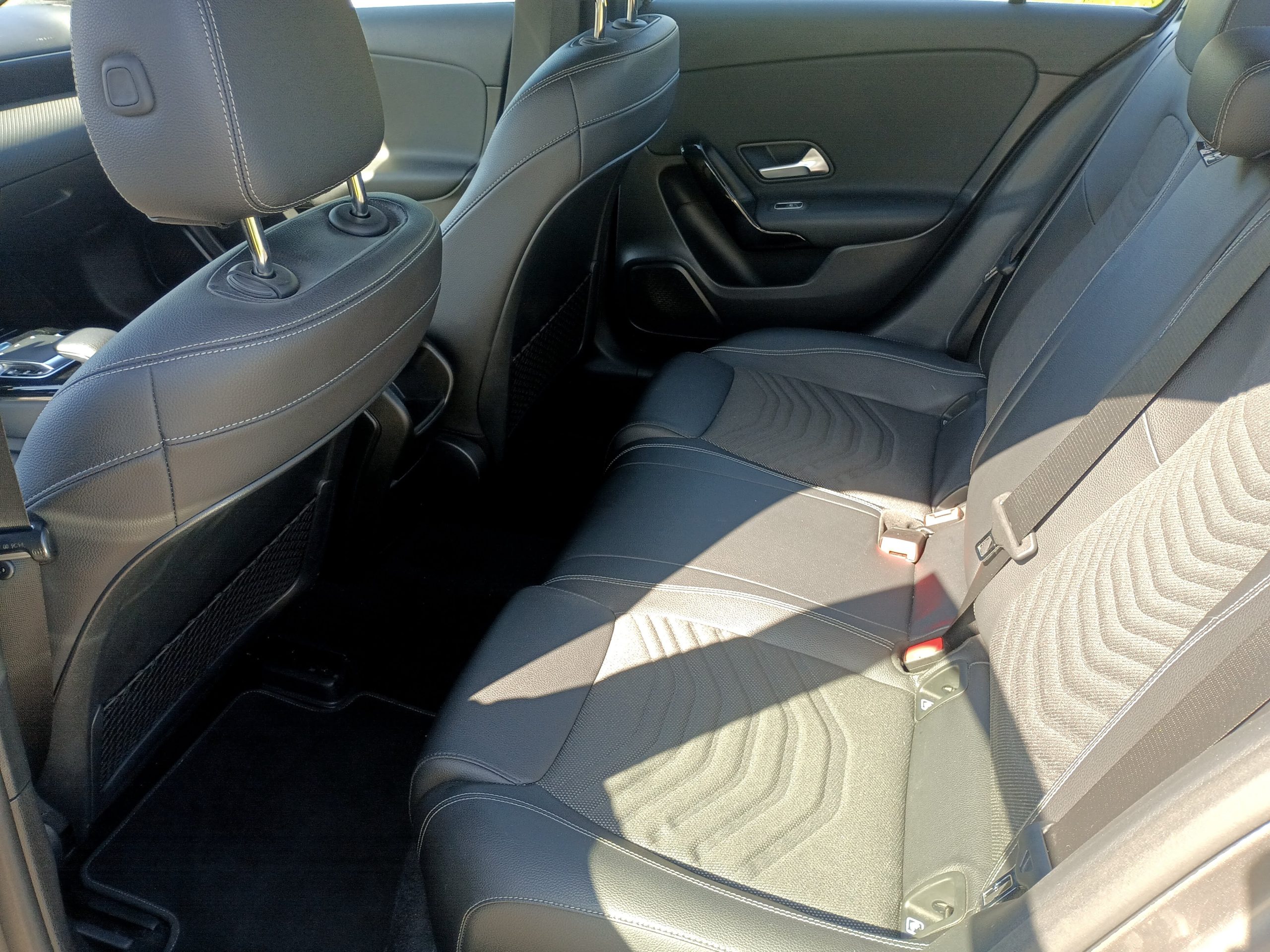 
								Mercedes-Benz A 180d Business Solution – Gasóleo – Caixa automática – Faro – Algarve cheio									