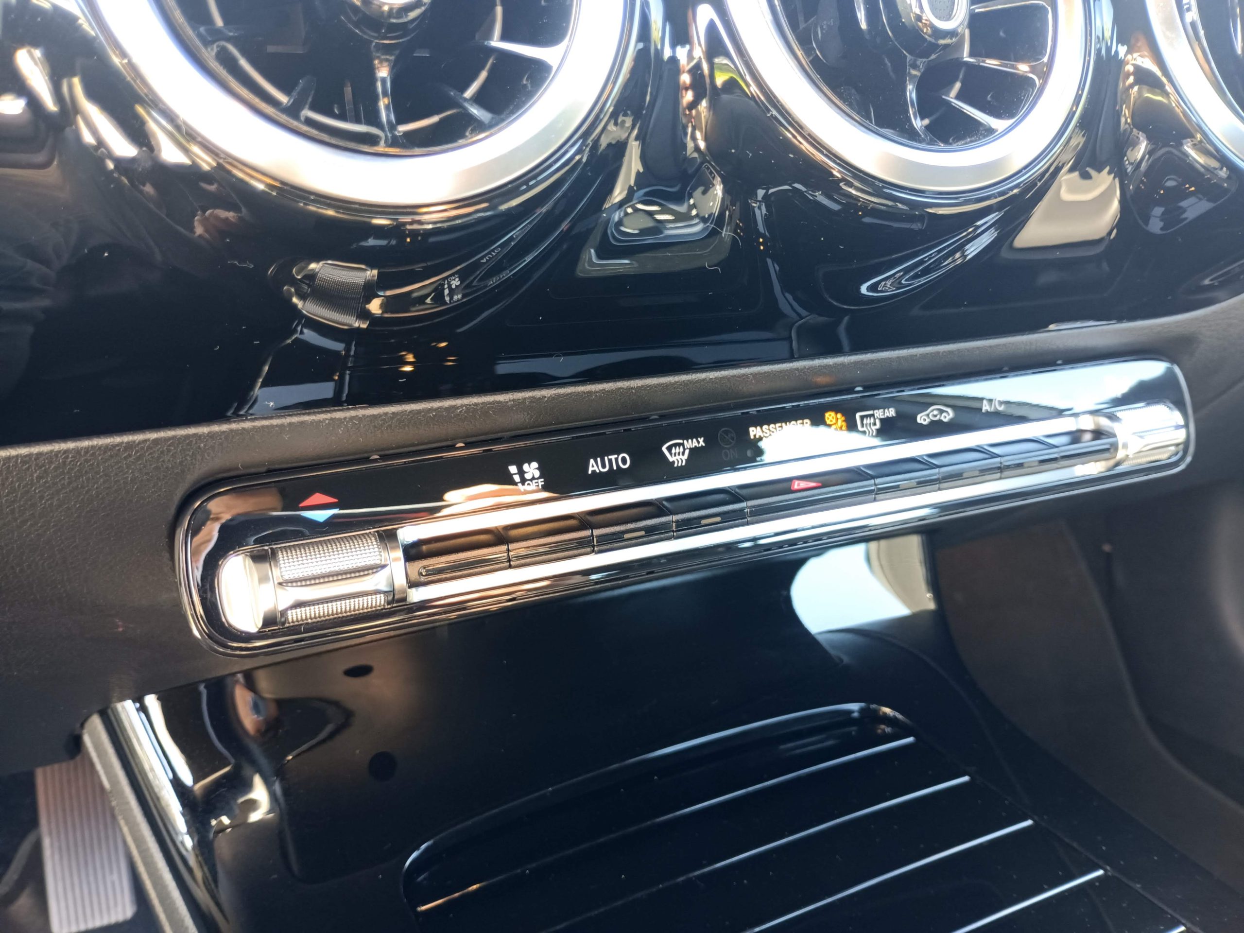 
								Mercedes-Benz A 180d Business Solution – Gasóleo – Caixa automática – Faro – Algarve cheio									